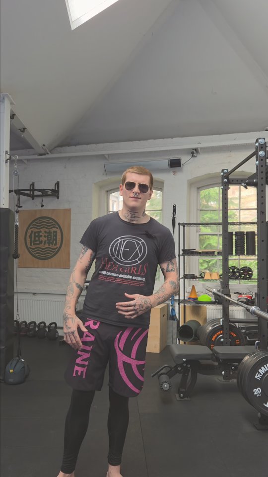 Join Marshall every Sunday at 11am for our Circuits class in The Workshop!
Achieve your fitness goals with us at Low Tide 🌊
Link is in our bio!