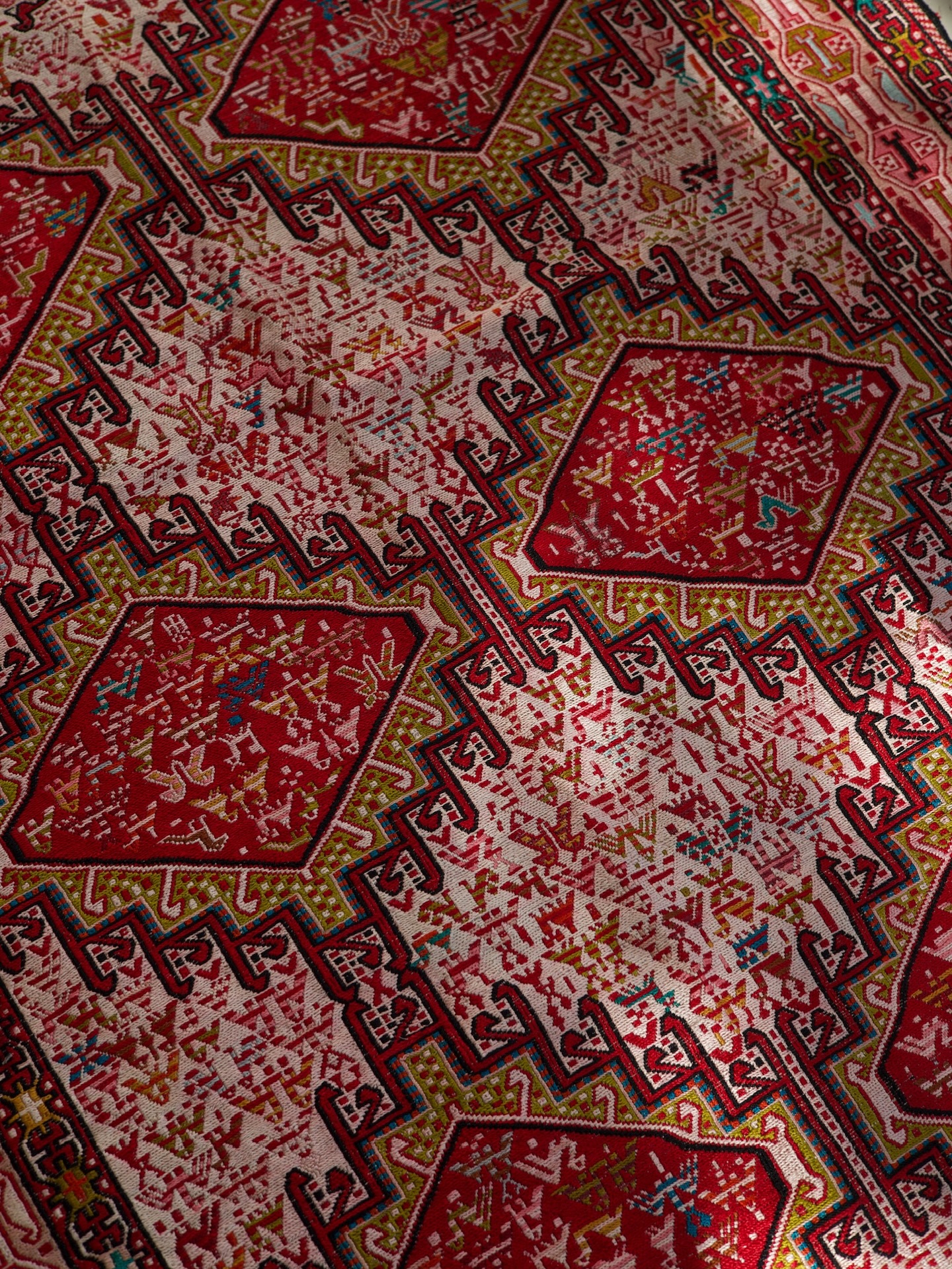 A very affordable mini Klim that gives you the vibes of a silk rug!