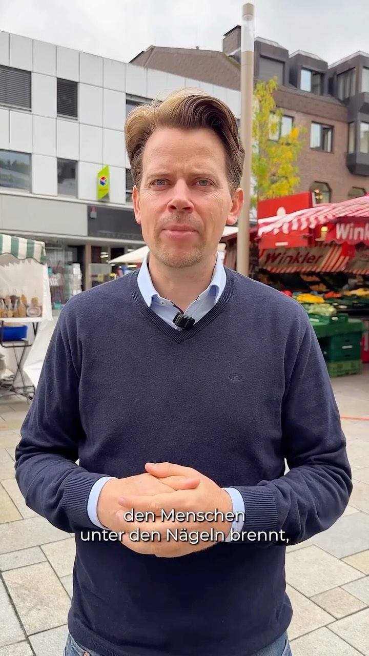 Immer wieder sprechen mich Bürgerinnen und Bürger auf die Wartezeiten bei den Ämtern der Kreisverwaltung an – besonders bei der Kfz-Zulassung. 🚗 Ich verstehe den Ärger sehr gut: Wer zeitnah einen Termin braucht, darf nicht wochenlang warten müssen. ⏳
Als Landrat möchte ich dafür sorgen, dass die Abläufe einfacher, digitaler und bürgerfreundlicher werden. Ein besseres Terminmanagement und mehr digitale Services - zum Beispiel bei der e-Zulassung für KFZ bequem von zuhause aus - sind für mich klare Schritte in diese Richtung. Dafür setze ich mich ein.
#ArneVonBoetticher #Landrat2025 #RheinBerg #Bürgernah #WartezeitenBeenden