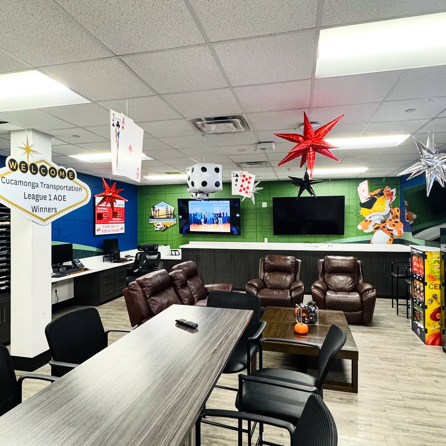 Dealerโs choice: snacks, laughs, and balloons ๐ฒ