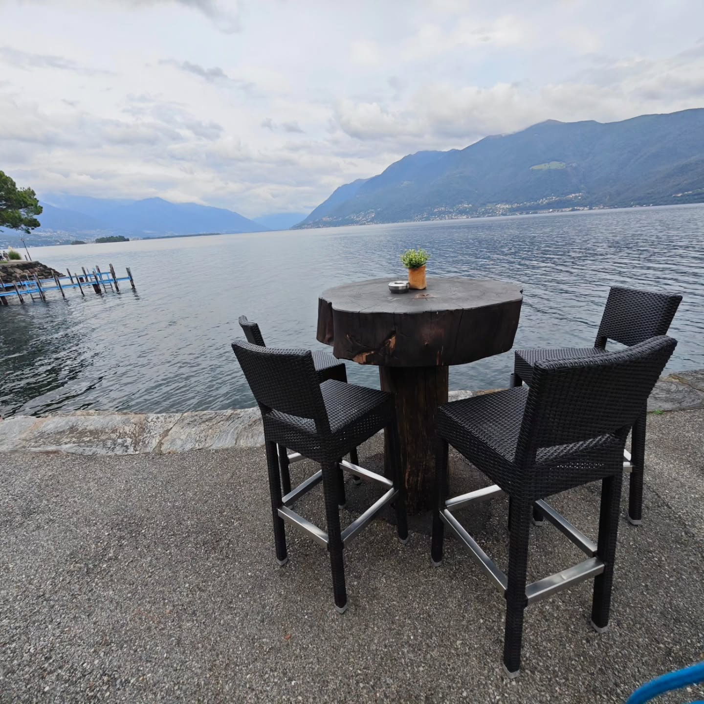 September in Brissago, just amazing!
#brissago #brissagoislands #visitbrissago
#visitticino #ticino #ticinoturismo #switzerland #switzerland🇨🇭 #travel #swiss #swissriviera #brissago4u #lake #boat
#fineartphotography
#swissalps #swissculture #loves_united_switzerland #switzerlandwonderland #got_greatshots #planet_earth_shots #suissebook #discoverthealps #discoverswitzerland
#mybrissago
@mybrissago
@lidobrissago
@tcbrissago
@bahiabrissagosnackbar
@cantina.giromit
#cantina.giromit
@aziendavitivinicolachiappini
#aziendavitivinicolachiappini