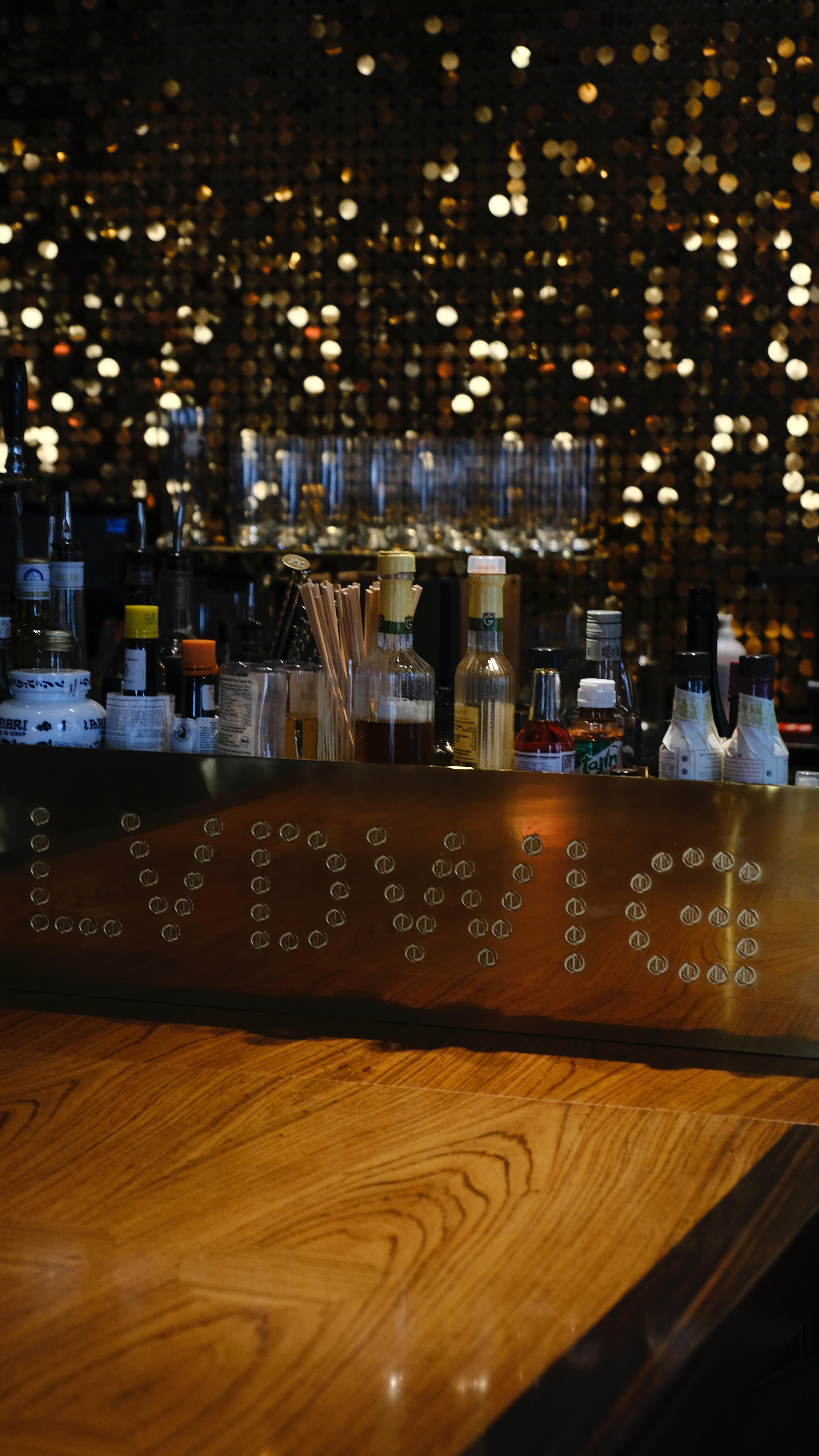 Es beginnt mit einem Klick und endet mit dem perfekten Wochenende: Drinks, Stimmung, gute Gesellschaft – genau hier, genau jetzt. 🥂
#lvdwigbar #cocktailbar #cocktailbarvienna #barsvienna #viennadrinks #viennabars