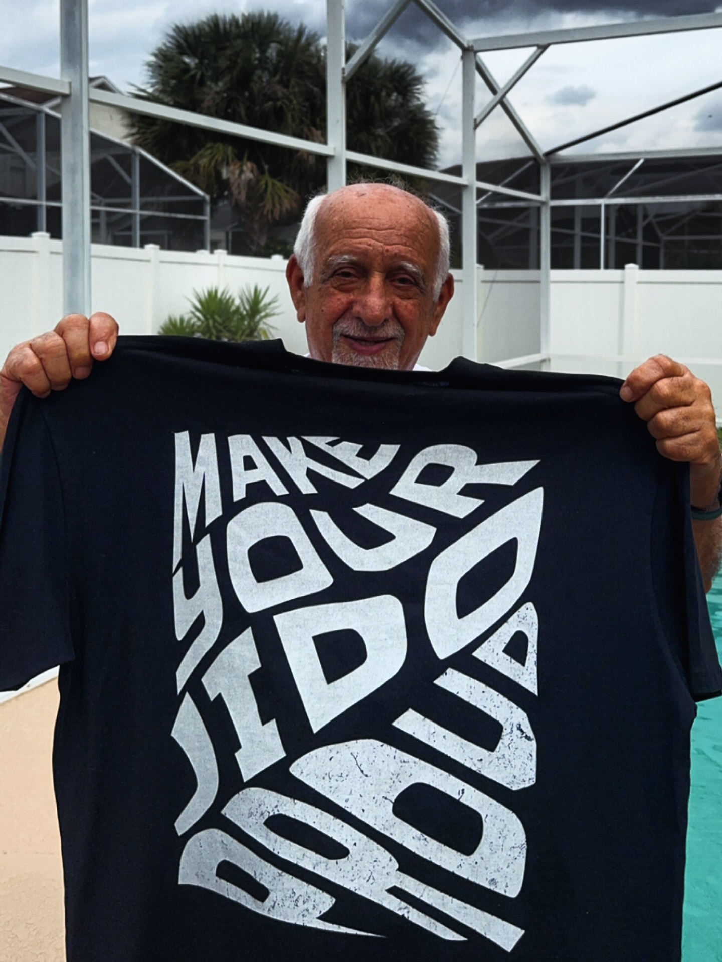 𝐌𝐚𝐤𝐞 𝐡𝐢𝐦 𝐩𝐫𝐨𝐮𝐝.
ᴡᴡᴡ.ʟᴇʙᴀɴᴏɴ-ᴀᴘᴘᴀʀᴇʟ.ᴄᴏᴍ
#arab #lebanon #jido #lebanese #clothingbrand #clothing #xybca #fyp