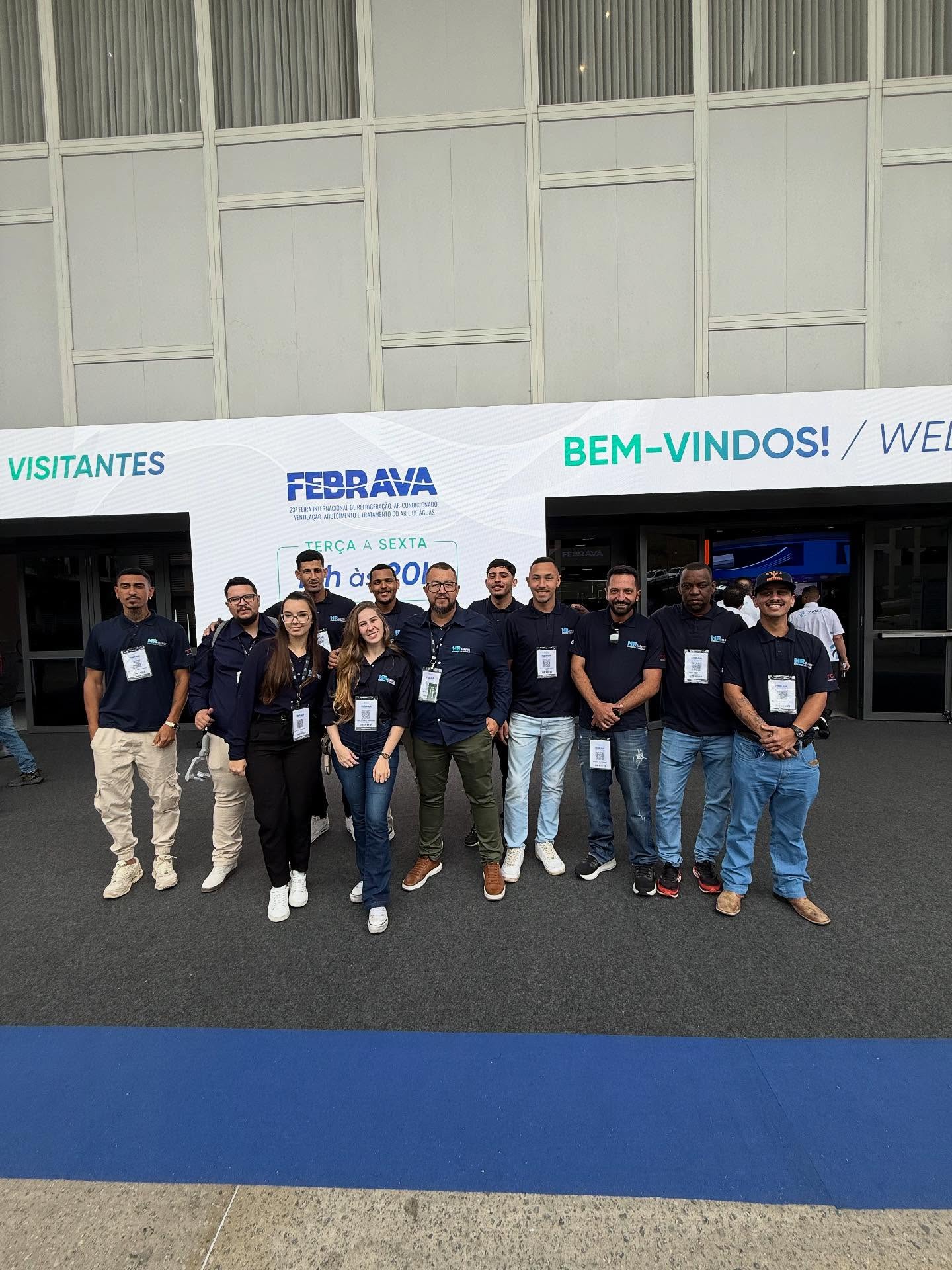 “Time forte presente na Febrava 2025! 🚀❄️ #EquipeUnida”