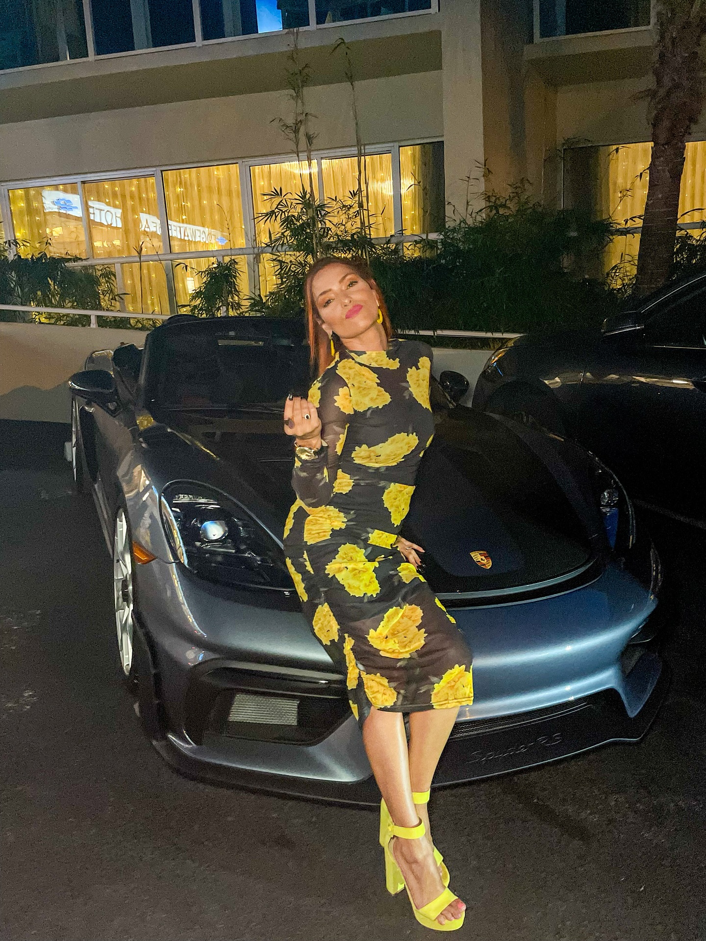 Girls don’t like boys...
Girls like Cars & Money!
Featuring @porschenaples Spyder in black and red interior.
📍 @edgewaterbeachhotel
#porsche #porschespyder #naplesfl #swfl