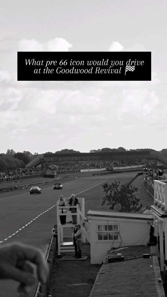 Jaguar’s Lightweight E-Type is my pick 🏁
A Goodwood Revival icon, racing wheel-to-wheel with Ferrari 250 GTOs & Shelby Cobras.
Which pre-’66 legend gets your vote? 👇”
#GoodwoodRevival #Goodwood #RevivalStyle #StepBackInTime