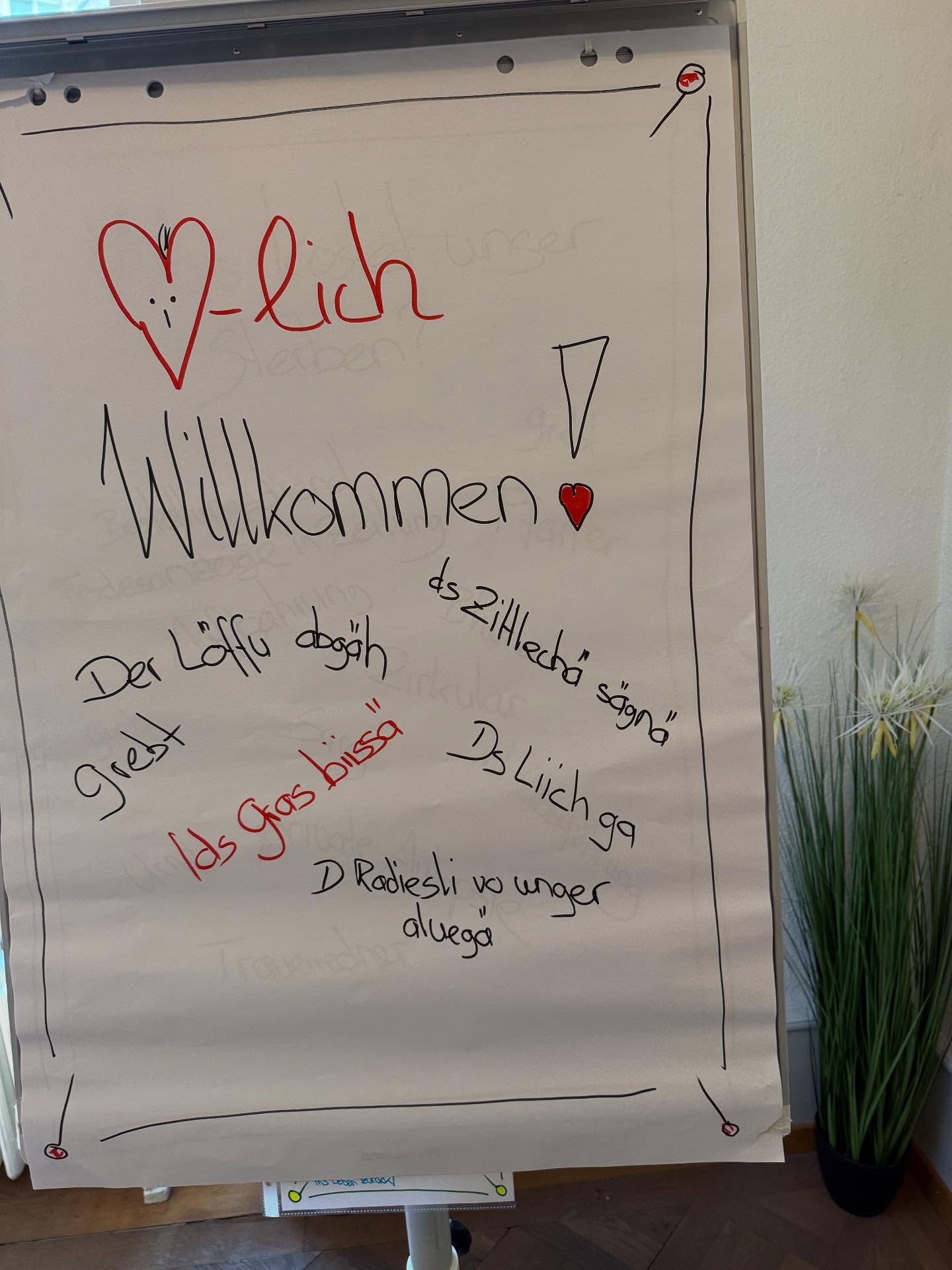 Bestattung in der Ausbildung zur Trauer- und Sterbebegleiterin. Ein nicht grad eifaches Thema mit so viel Leichtigkeit durch a super tollen Dozentin/Bestatterin❤️ #sterbebegleitung #trauerbegleitung #bestattung #bestattungskultur #bestattungsarten
