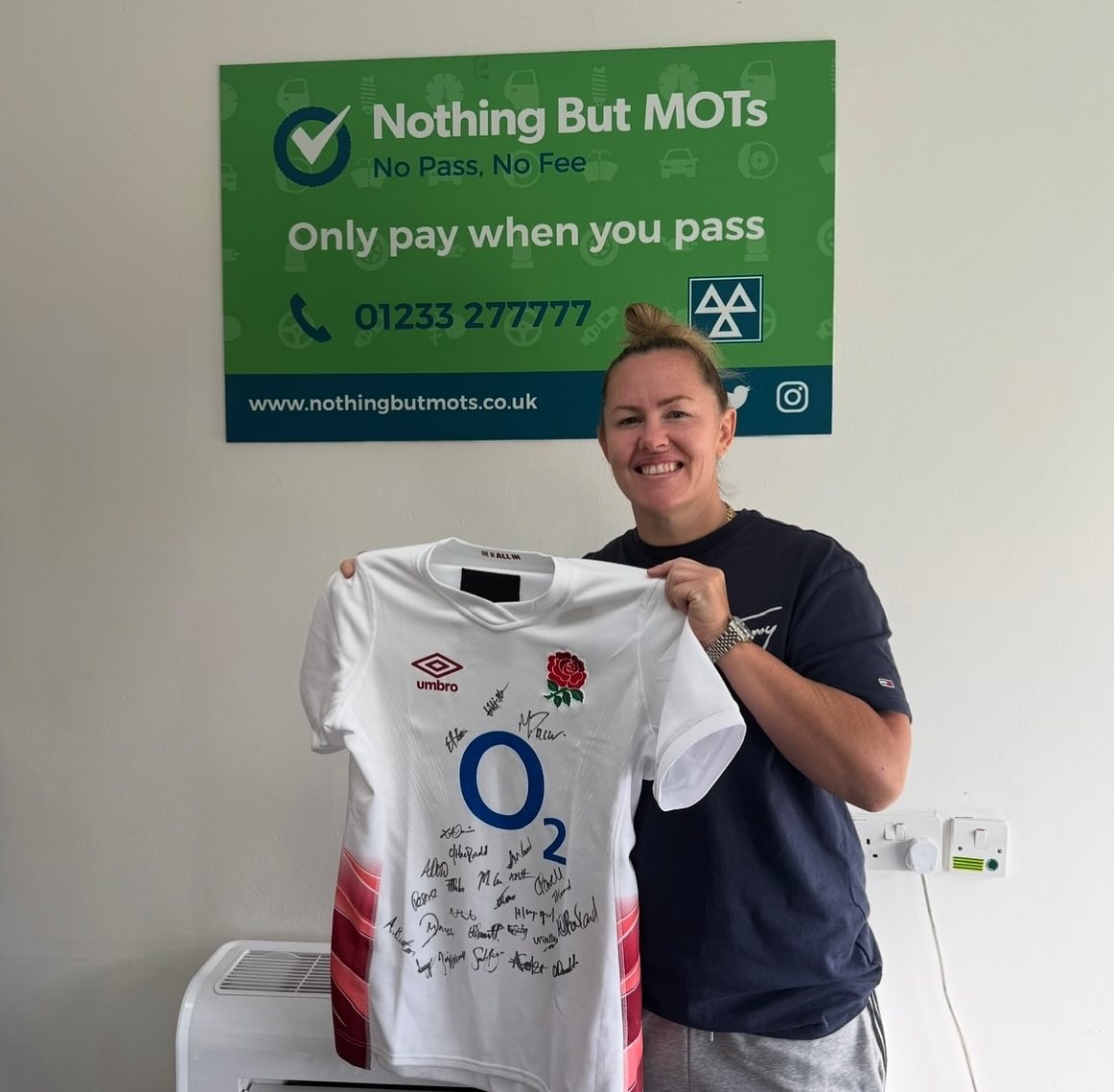 As many of you know, it’s the Women’s Rugby World Cup! 🏉
Here’s a throwback to when Elle and Luke met Englands @marlie_packer & @rosie_galligan on a flight back from their holiday.
After a few hours of chatting, they decided to bring their campervan to us for its MOT 🚐✅
It passed with flying colours! 🎉
We’re wishing Marlie & Rosie and the whole England team the best of luck for the rest of the World Cup we’ll be cheering you on all the way! 🙌
💚 We’re proud to support women’s rugby!