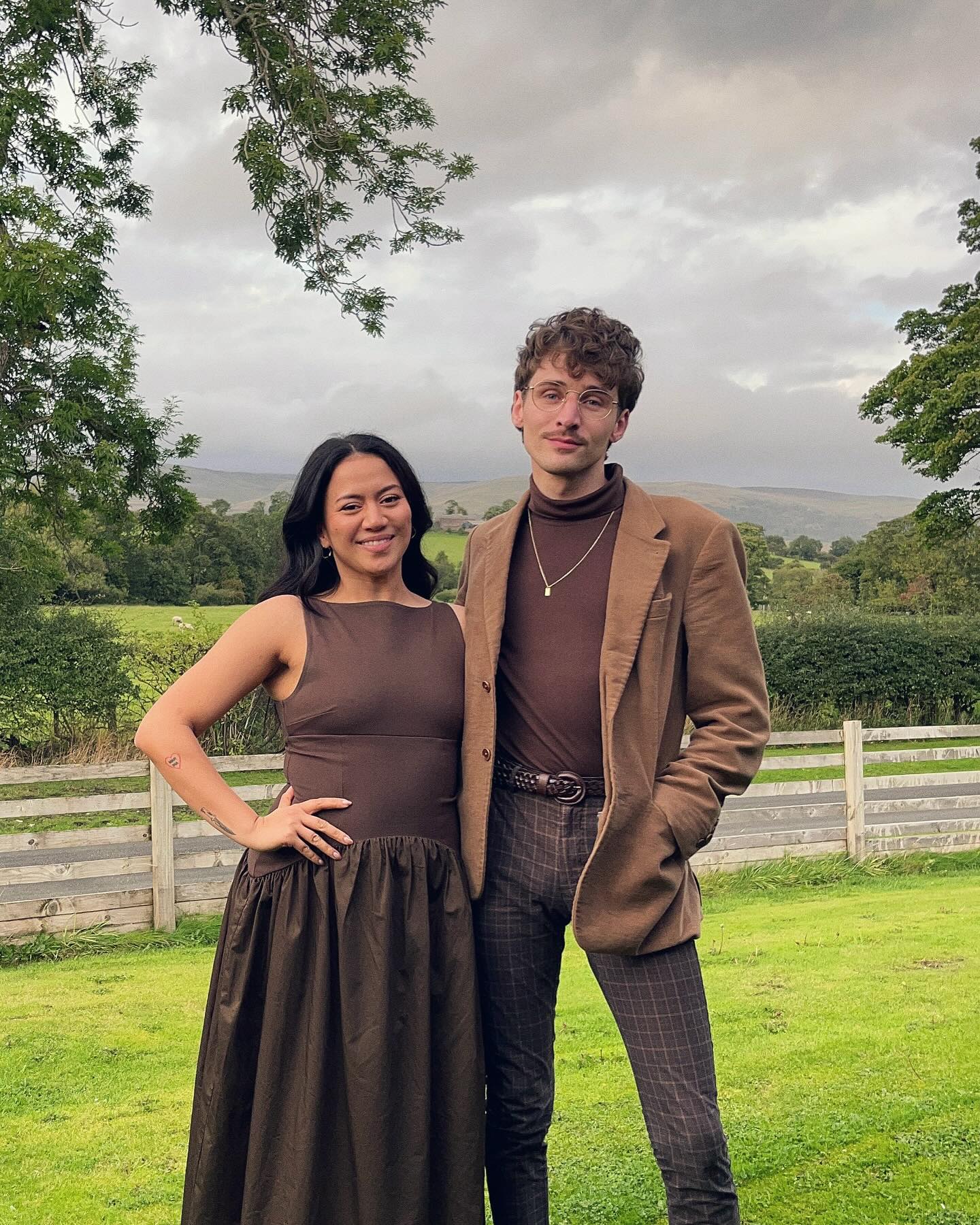 Celebrated the wedding of Jiahn’s high school bestie yesterday!! Thanks for having me as your +1, ‘twas a bloody wholesome day 🥹.
#englishcountryside #wedding