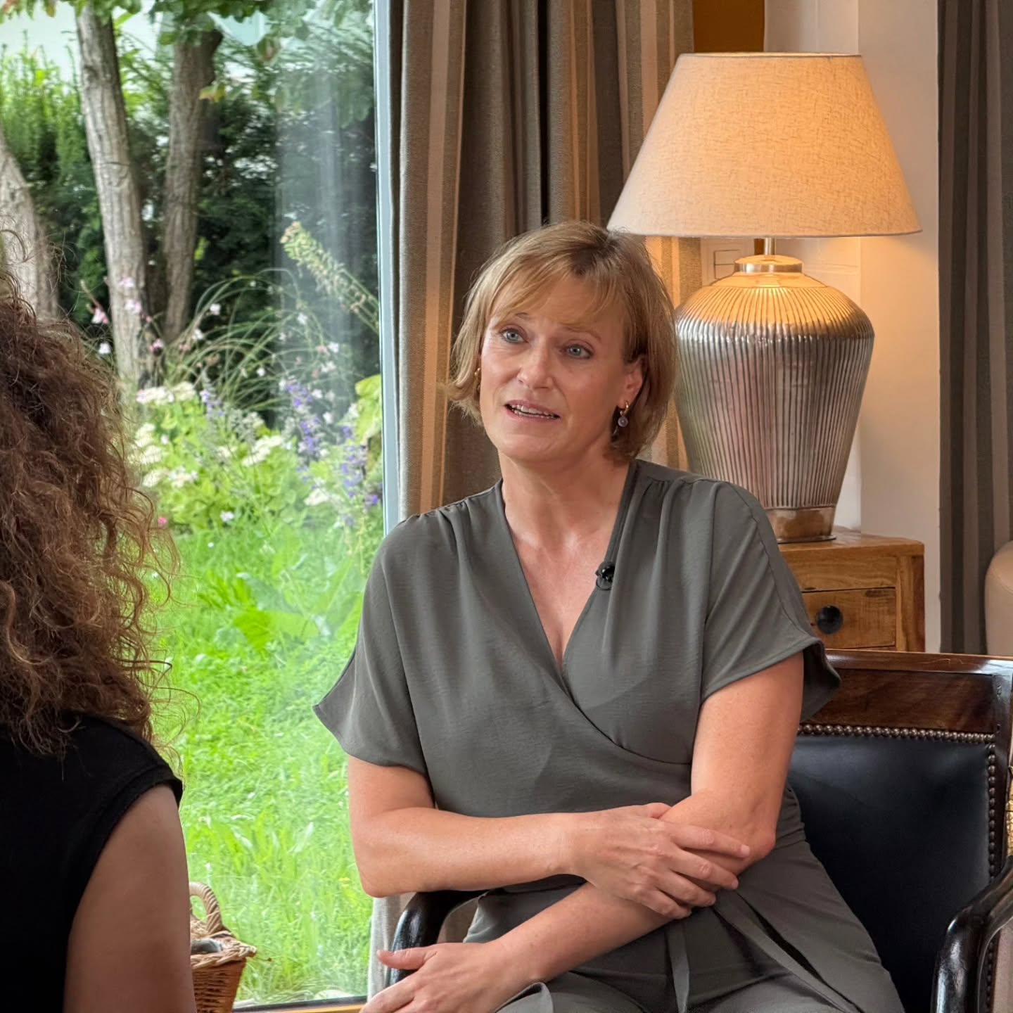 Interview
I joined the Swiss TV Show @mini_chuchi_dini_chuchi
Every participant has an introduction and portrait. Here are some shots of mine.
The crew was so friendly and so full of positivity.
The whole show will be broadcasted early november on @srfschweizerradioundfernsehen
Can't give away too much. It was intense but a lot of fun! 😁🙌🤫🥂