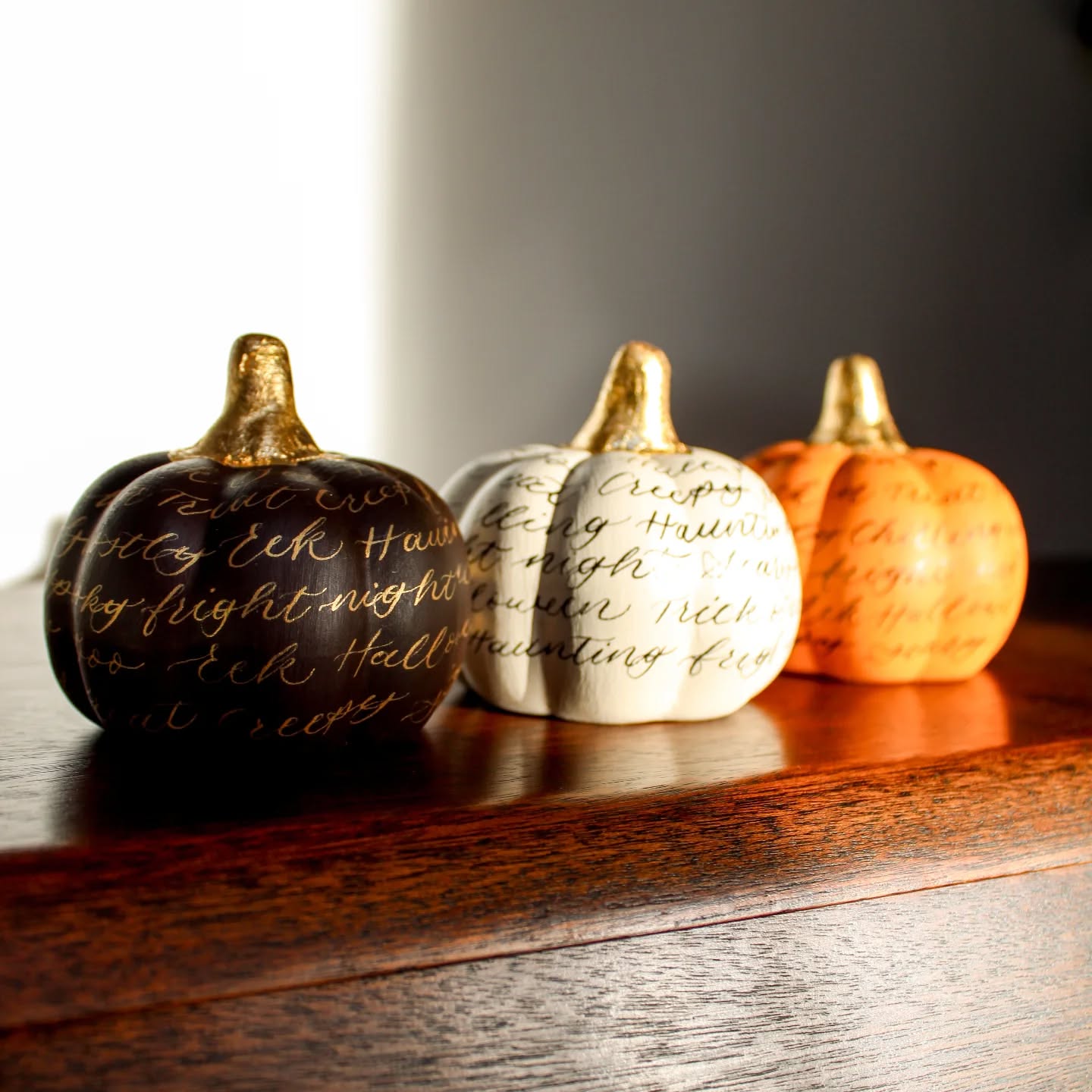 These pumpkins are for keeping not for carving! 🎃🍂
Some of the pumpkin family have been shipped off to their forever homes!
I’m beyond grateful for every single order! Thank you for supporting my small business 🧡
I had a vision for these pumpkins (at 2am one morning 🤦🏻♀️) and rolled with it and just crossed my fingers that others will like the vision too, and I'm so pleased that you do!
There are still a few colours left (but only one of each—because these pumpkins believe in being limited edition divas ✨). You can see what colours are left on my Etsy shop - link in bio!
---
#cotswoldscalligraphy #pumpkinlove #pumpkindecor #pumpkinseason #pumpkinfamily #handmadepumpkins #pumpkinhandmade #shopsmall #shophandmade #supportsmallbusiness #handmadewithlove #smallbizlove #pumpkincutie #pumpkinstyle #autumndecor #autumnvibes #pumpkinmagic #pumpkins #limitededitiondecor #pumpkincollection #supportsmallbusiness