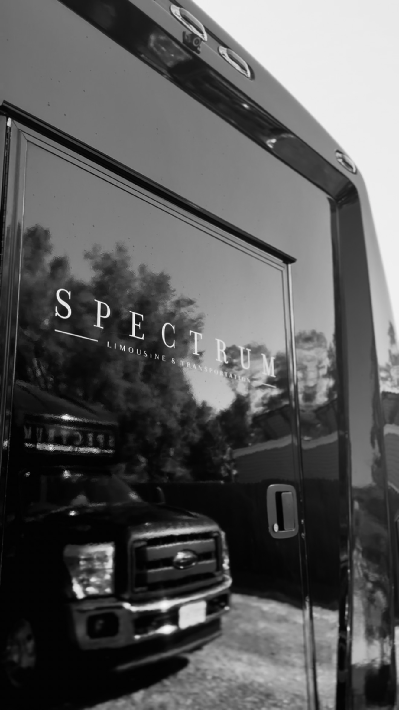 Elegance in motion. From the city lights to private celebrations, Spectrum Limousine & Transportation is your statement of luxury on the road. āØš
#SpectrumLimo #LuxuryTransportation #RideInStyle #ChauffeuredExperience #TravelInLuxury #LuxuryEvents #PartyBusLife #ArriveInStyle
#TheMainVenue #NOTOPhilly #DeLuxeEventHall #Cescaphe #HerSpacePhilly #ThePumpHousePA #RoarPhilly #DrinkPhilly #Qurrent