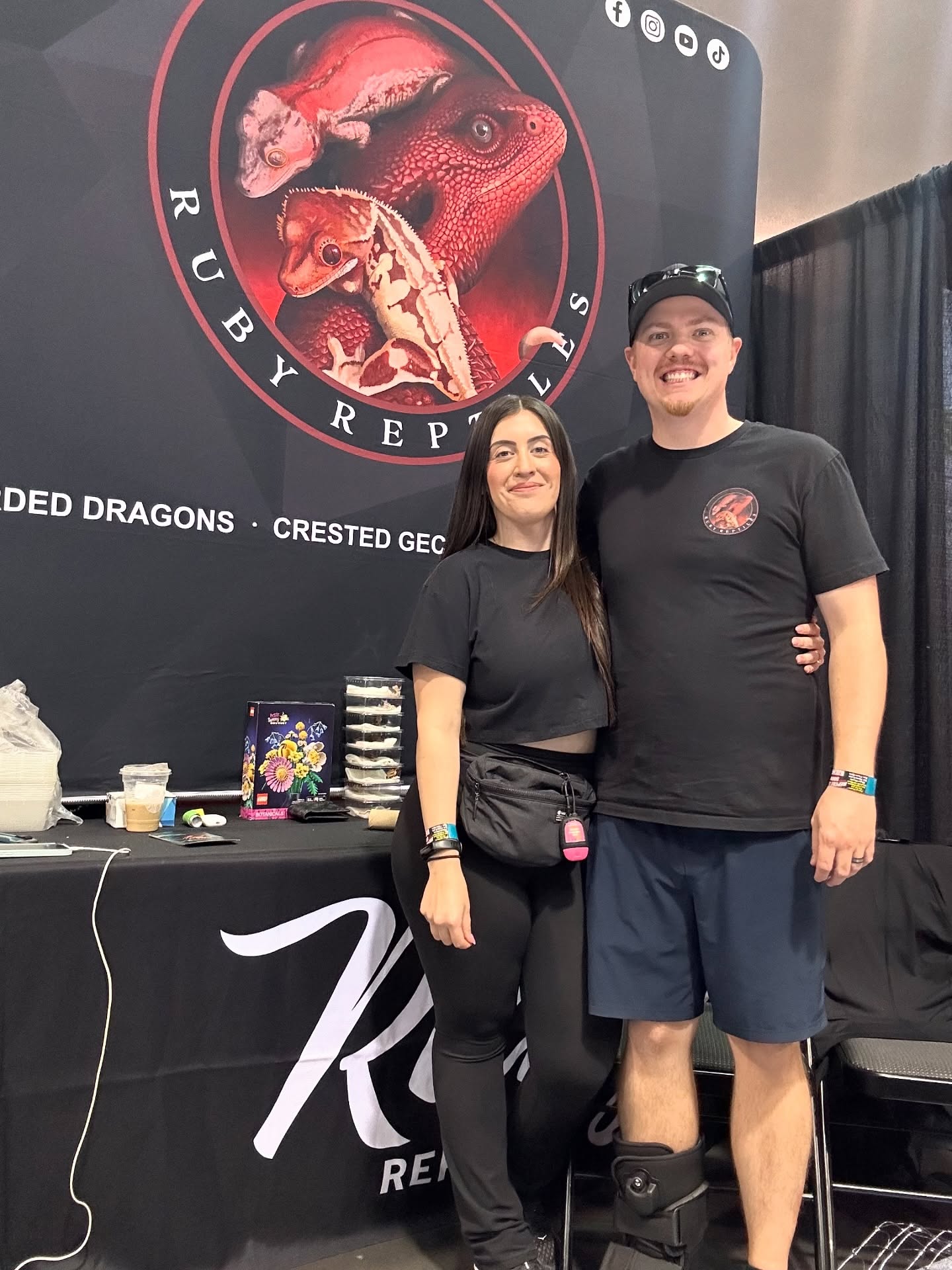 Anaheim Reptile Super Show 2025! ♥️ 🦎
We always love vending these shows and getting to see everyone light up when they first touch a gecko, or hold a bearded dragon for the first time. If you stopped by just to learn about the animals, or if you took the time to bring home a new friend we just wanted to say thank you! You guys make it possible to do what we love 🫶🏼.
Our next stop will be at the Tucson Reptile Show October 4th, and 5th at the Pima County Fairgrounds! Can’t wait to see you all there. 🫶🏼
#reptileshow #reptilesupershow #crestedgeckos #beardeddragon #uromastyx #hognosesnake