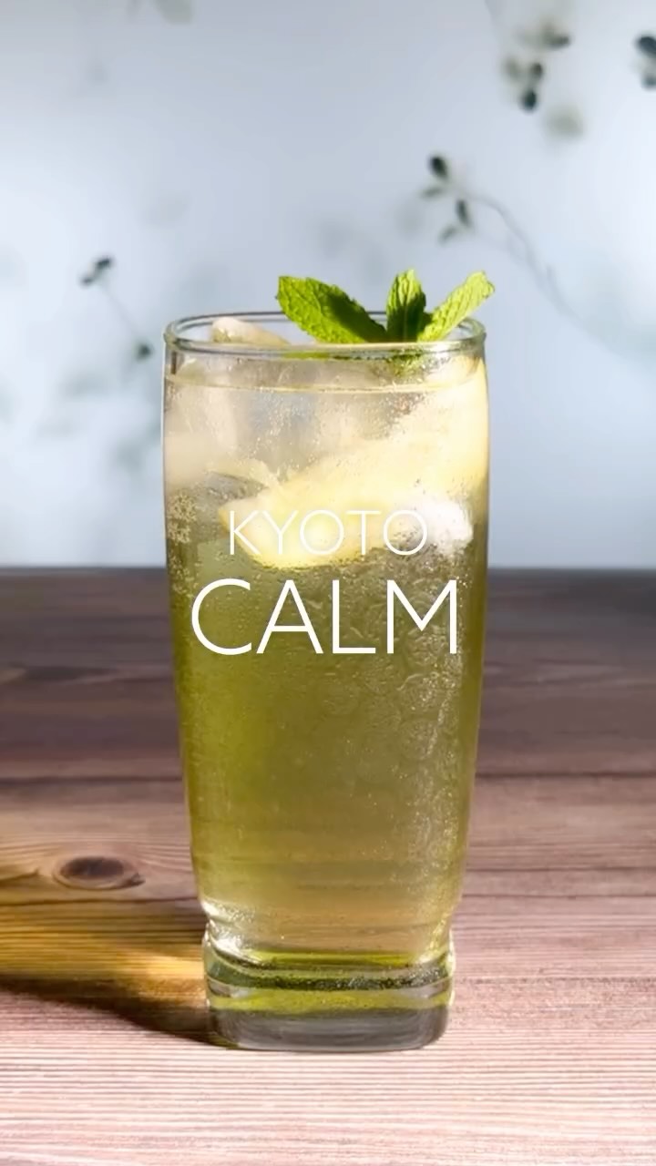 🌿 Kyoto Calm 🌸
Perfect for winding down with a Studio Ghibli film or journaling your day
When I first mixed this during a Tokyo documentary night, it instantly felt like stepping into a quiet temple garden. Delicate, floral, and softly herbal — this sip is your pause button in a glass 🍵
🍹 You’ll need
– 2 oz jasmine (or green) tea
– ½ oz yuzu juice (lime works too)
– ½ oz honey syrup
– Sparkling water
– Mint sprig garnish
✨ How-to
Shake tea + yuzu + honey with ice → strain over fresh ice → top with sparkling water → stir gently → mint garnish → breathe deep ✨
Would you sip this while journaling or movie-watching?
👉 Save this recipe for your next calm evening
#KyotoCalm #MocktailsAndCocktails #TheCasualSipper #DrinkInspo #CalmVibes #japaneseinspired #greentea