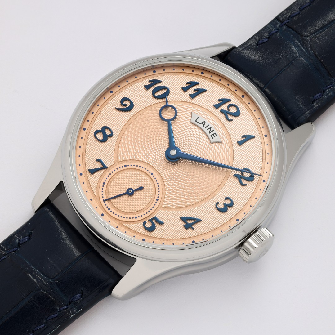 It’s part timepiece, part mood-lifter, and part secret garden🌺
#custommade #bespoke #guilloche #torstilaine #watchfam #lainewatches #watch #microrotor #swisswatches