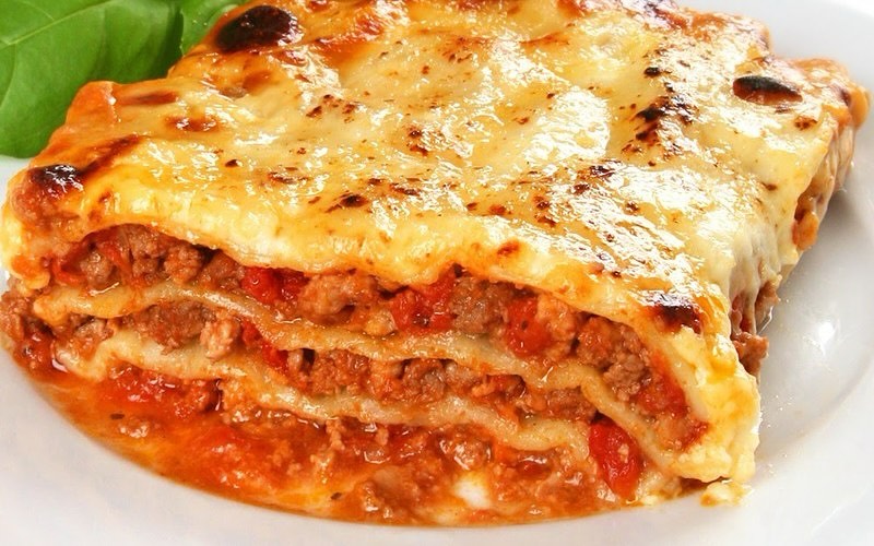 Ce dimanche midi, le café du commerce vous propose des lasagnes au bœuf et sa salade.
Repas du dimanche midi sur réservation uniquement : Tel. 0955816141