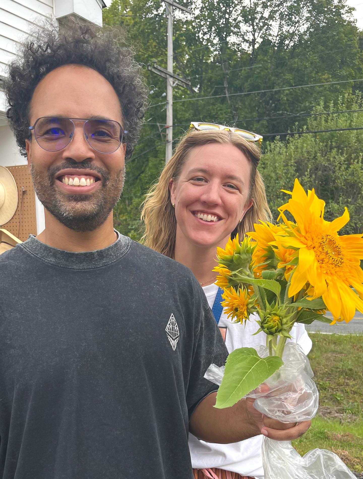 Sunflowers, sunflowers, and more sunflowers! 🌻🌻🌻
We’re diggin’ the color variations — sunshine yellow, chocolate, burgundy, ivory, orange… Some stems are branched, meaning they have multiple blooms and buds.
Check out our new neighbor, Dennison, and his pal, Lily, modeling with a few stems that they’re bringing home to the fam. (Also, help me give a warm Climax 👋 to our new neighbor!)
Want to get in on the sunflower action? Grab yours today at the shop between 11:30am-5:00pm. (Plenty of dahlias, zinnias, and other types of flowers, too!)
#sunflower
#sunflowers
#flowers
#flowershop
#flowerstagram
#upstate
#hudsonvalley
#flowersandbooks