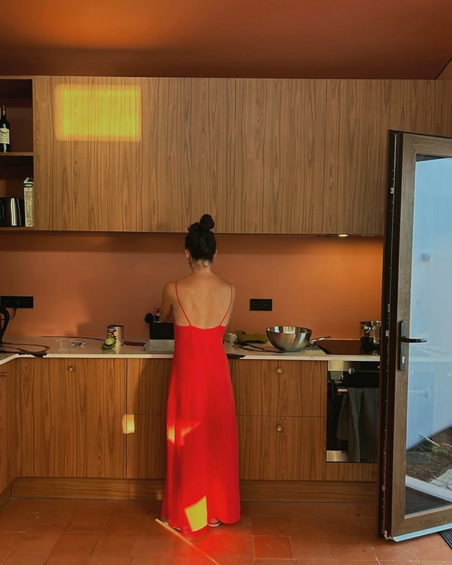 Experience sun-drenched beaches and the tranquil atmosphere of coastal living with a stay in Casa Vista Verde, a recently renovated guesthouse designed with love for family and slow living ☀️
Similar to the mid-century houses in LA, @casa__vistaverde is a modern, one-floor, relaxed villa that embodies rare elements of the culture in Portugal's Sesimbra.
We spoke with owners Paula and António about how they turned the villa into a gorgeous guesthouse.
"(...) Turning the villa into an Airbnb felt natural: it’s a way to share our story and the places we create and love, letting other people experience the same sense of connection and joy instead of keeping it just for ourselves."
The couple generously shared the locals' favourite places to visit and their recommendations about the must-try delicacies in the area 🦪🍲🦞
To find out more, read our digital interview available on our website via the link in our bio and in our story 🔗
Discover more at www.nomadsoforigin.com
📸 Casa Vista Verde
#nomads #travel #culture #portugal #guesthouses #slowtravel #sustainabletravel #sesimbra #traveltoportugal #europeansummer #nomadsoforigin #nomadsoforiginmagazine #cadavistaverde