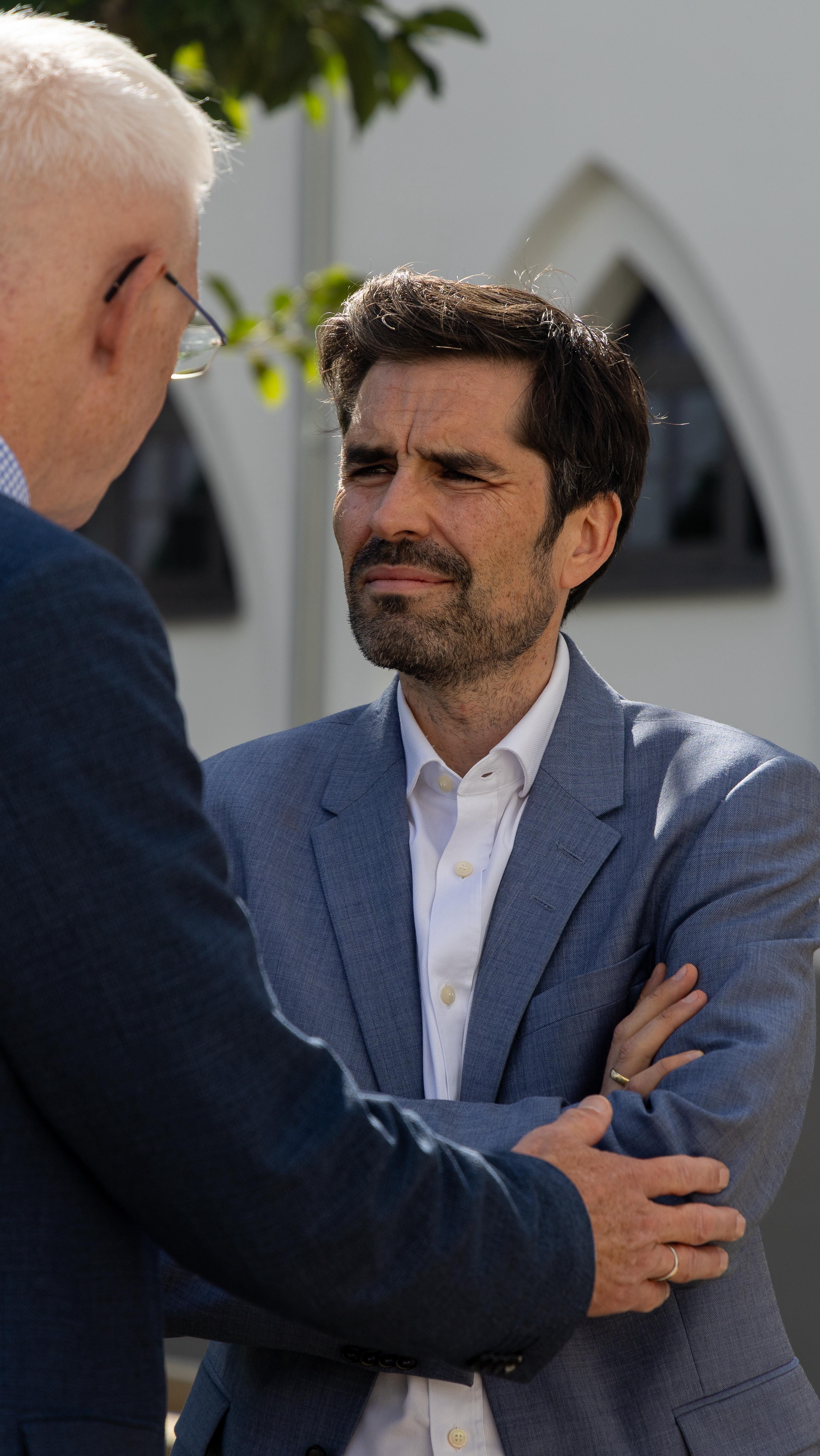 In Würde alt werden und wenn man sie braucht, Hilfe zur Pflege bekommen. Das wünschen wir uns alle. Viele Köpfe und Hände sind dafür zusammen gekommen, dies in Zukunft in Trier noch besser zu ermöglichen. Ich durfte als Trierer und zuständiger Bildungsminister die neue Karl Borromäus Schule für Pflege in Trier mit eröffnen. Schaut selbst, was da entstanden ist. Kompliment und Danke an alle!
#pflege #altwerden #gesundheit #trier #mutterhaus #sventeuber #trier #trierimlandtag