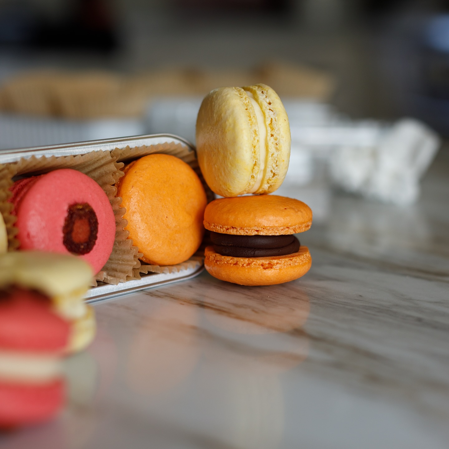 Well I never got the chance to make a menu post for today’s market… & we sold out by 10:30!!
Y’all are the best ♥️
Until next week!
Pictured: macarons in Butter Popcorn, Roasted Strawberry, and Dark Chocolate Honey 😋
#frenchmacaron #homebaker #cottagebaker #sourdough #farmersmarket