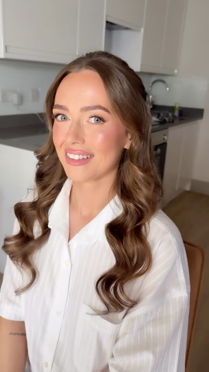 HAYLIE🤍 My beautiful soft glam bride at the beautiful @theoakbarnff 🤍 We created this soft blushy, pink hue glam using fully animal cruelty free makeup products! Something that was super important to Haylie and is something that is also super important to me as a fellow animal lover!! I filtered out my kit to ensure there was no chance of using a non cruelty free product. This has truly inspired me to filter any remaining non cruelty free products out of my kit for the future! 🫶🏻
It has been an absolute joy getting to know Haylie over the course of her bridal journey 🫶🏻 On the wedding morning I had a lovely moodboard / guide of images all handpicked by the bridal party to follow and what a difference this makes!! Let this be your sign to get creative and make moodboards for your bridal party!! I was in visual heaven!!
My fave brands for cruelty free products are:
@charlottetilbury (on this day a solid 70% of the products I used were CT)
@makeupbymario
@rarebeauty
@hourglasscosmetics (the rest of the products I used were also mostly this brand)
@thebeautycrop
@hudabeauty
@madebymitchell
@nudestix
@nyxcosmetics_uk
Hair by @bridesbyrose 🩷
#crueltyfreemakeupproducts #leapingbunnycertified #crueltyfreecosmetics #softglambride #kentweddings #kentbride #glowingbride #kentweddingsuppliers #sussexwedding #sussexbride