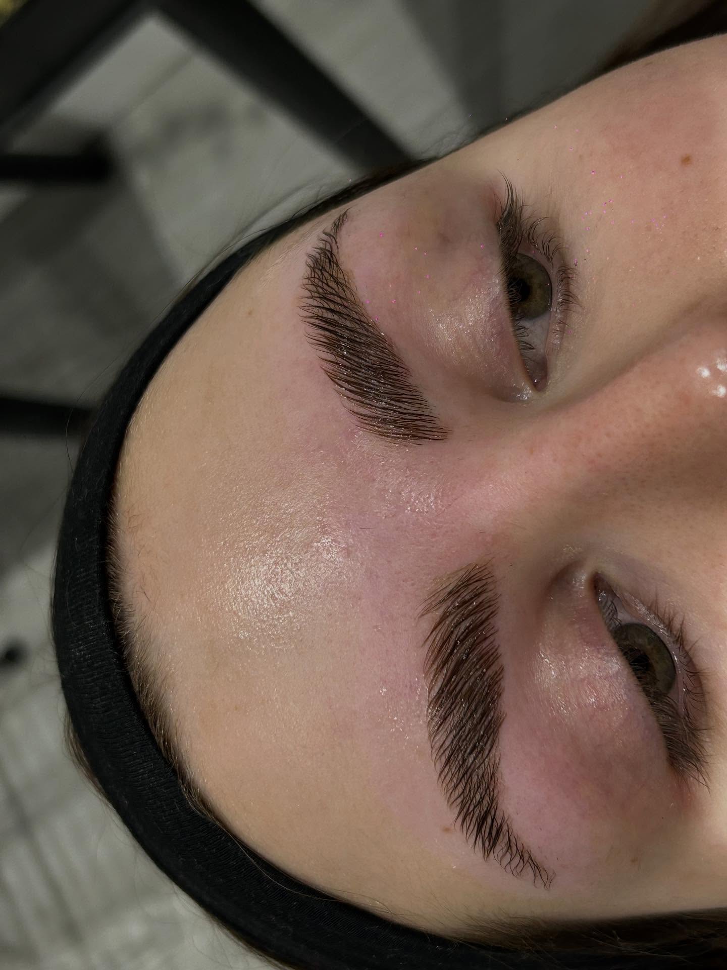 Warning: serious brow envy ahead 👀
#browlamination #brows #browshaping #browsonpoint #fluffybrows #laminatedbrows #browinspo #browtransformation #browgoals #browartist #browstylist #perfectbrows #browtreatment #browqueen #beautybrows #browsofinstagram #browtrend #browlift #browlaminationlove #browlaminationresults
