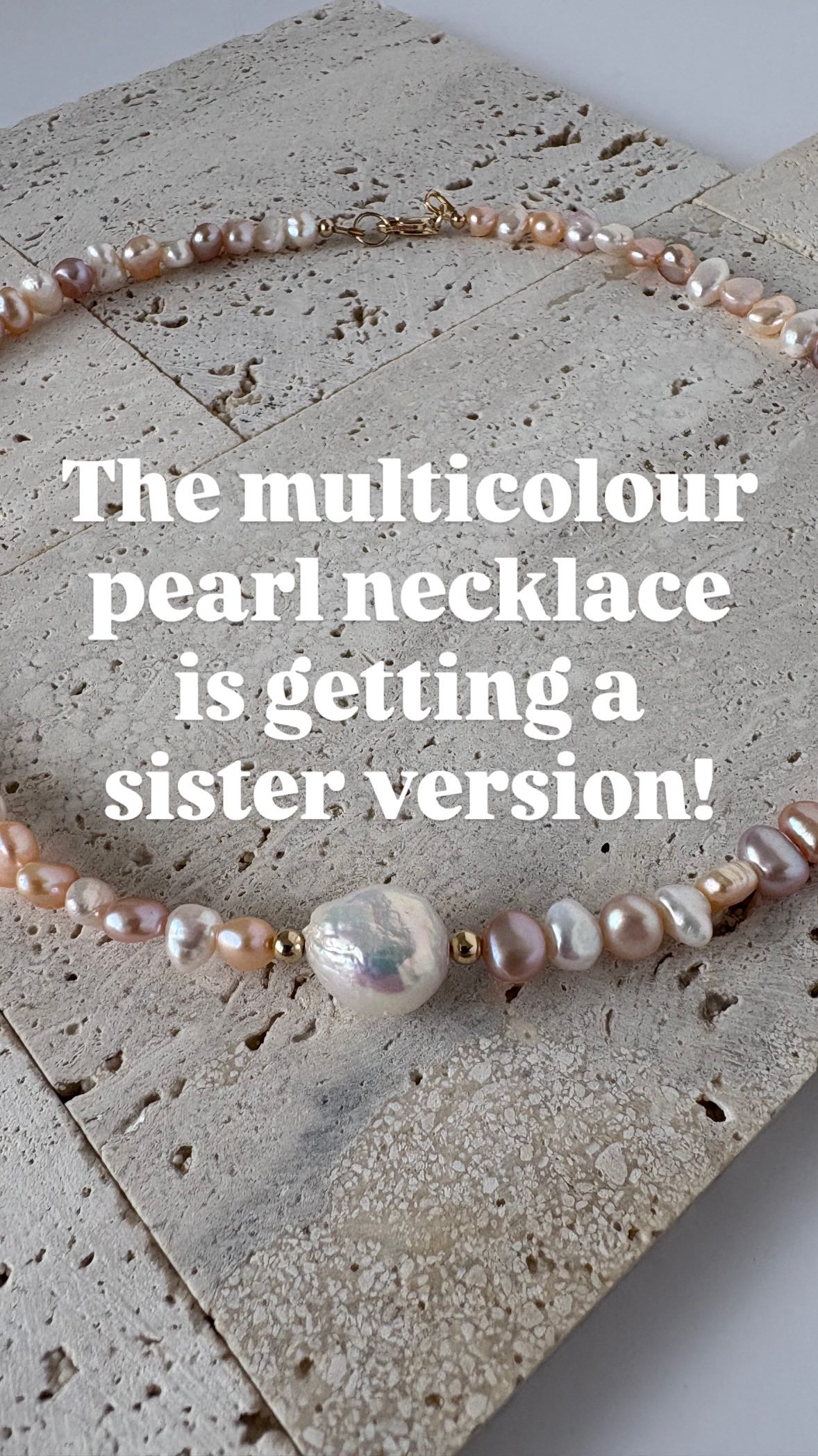 Yassss! The bestselling multicolour pearl necklace just got a new sister!!!!🤍✨👏🏻
This time with a bold centre baroque pearl to make it extra special ✨
This version comes without extender chain, however customisation is always possible😁
Available in gold💛 and silver🩶
Which version has your heart??
Classic or with extra pearl? Would love to hear your thoughts in the comment 🥰🥰🥰🥰
•
•
•
•
#handmadejewellery #handmadejewelleryuk #handmadenecklace #gemstonejewellery #pearlnecklace #jewellerydesign