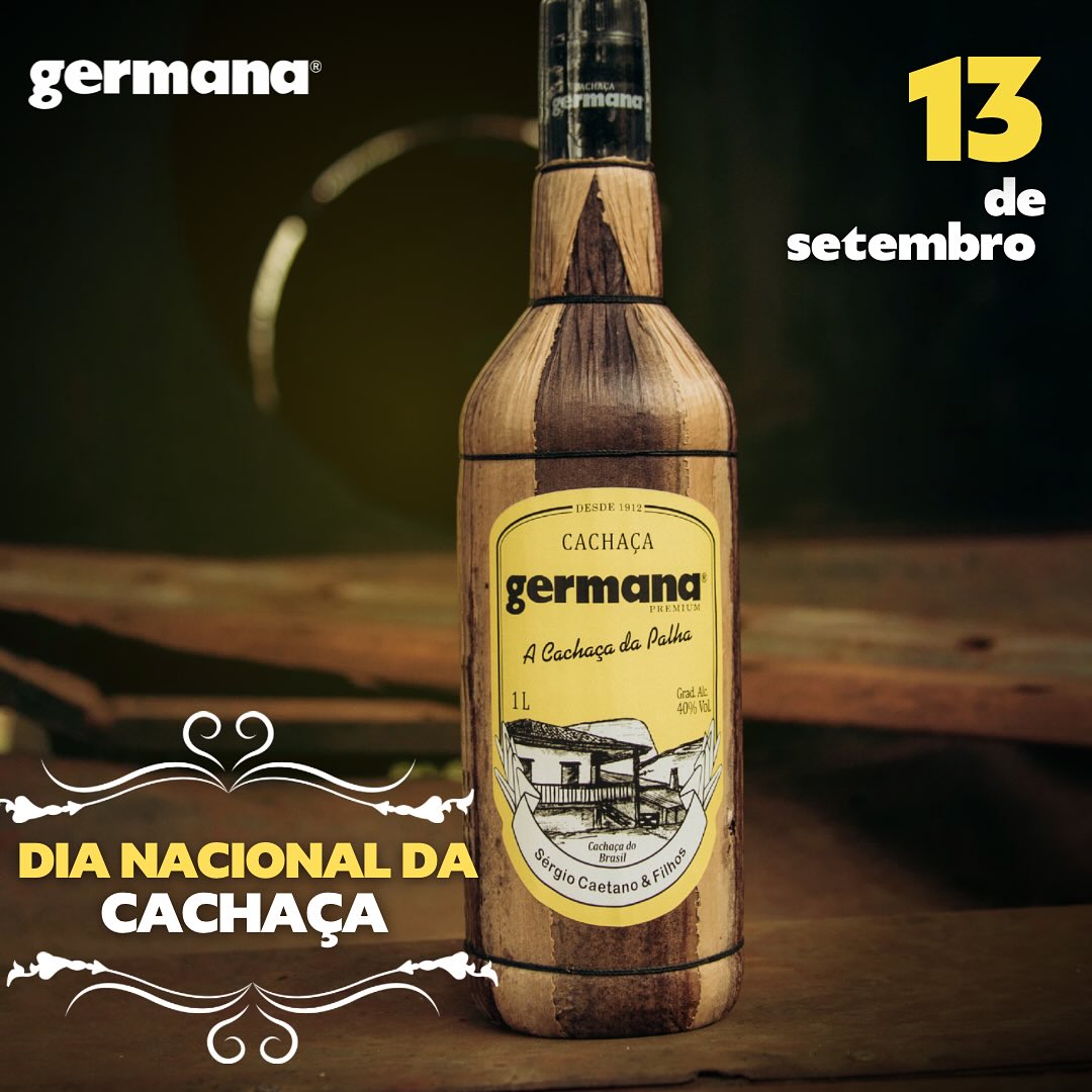 Hoje, 13 de setembro, celebramos o Dia Nacional da Cachaça, um patrimônio genuinamente brasileiro que carrega em cada gole tradição, história e cultura.
A Cachaça Germana é sinônimo dessa autenticidade: produzida de forma artesanal, com cuidado em cada detalhe, transmite a alma de Minas Gerais para o mundo.
Uma bebida que não é apenas um destilado, mas sim um símbolo de brasilidade, sabor e identidade.
Hoje, brindamos à cachaça e a todos que valorizam suas raízes! 🥂🇧🇷
#DiaNacionalDaCachaça #CachaçaGermana #TradiçãoMineira