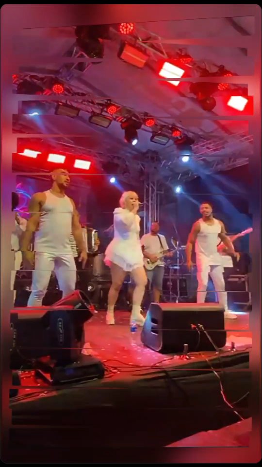 Imagina levar o melhor show do mundo pra sua cidade???
#danella#shows #music #show #eventos #musica #livemusic #events #rock #love #entertainment #live #concert #artist #concerts #hiphop #performance #photography #movies #tv #dj #o #festival #dance #art #singer #s #fashion #instagram #sertanejo