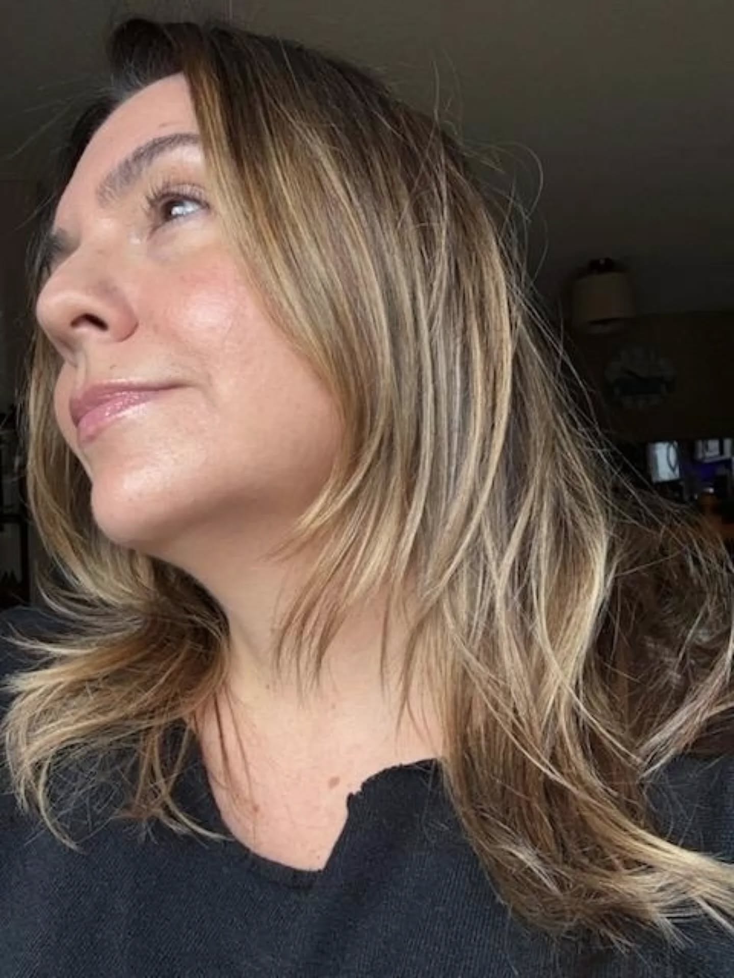 ๐๐ ๐๐๐ง๐ ๐๐ ๐ฃ ๐ฅ๐๐ ๐ค๐ฆ๐๐๐๐๐๐ฅ
Thinking about a little glow-up? Subtle balayage adds soft, natural dimension that grows out effortlessly.
Would you try it?