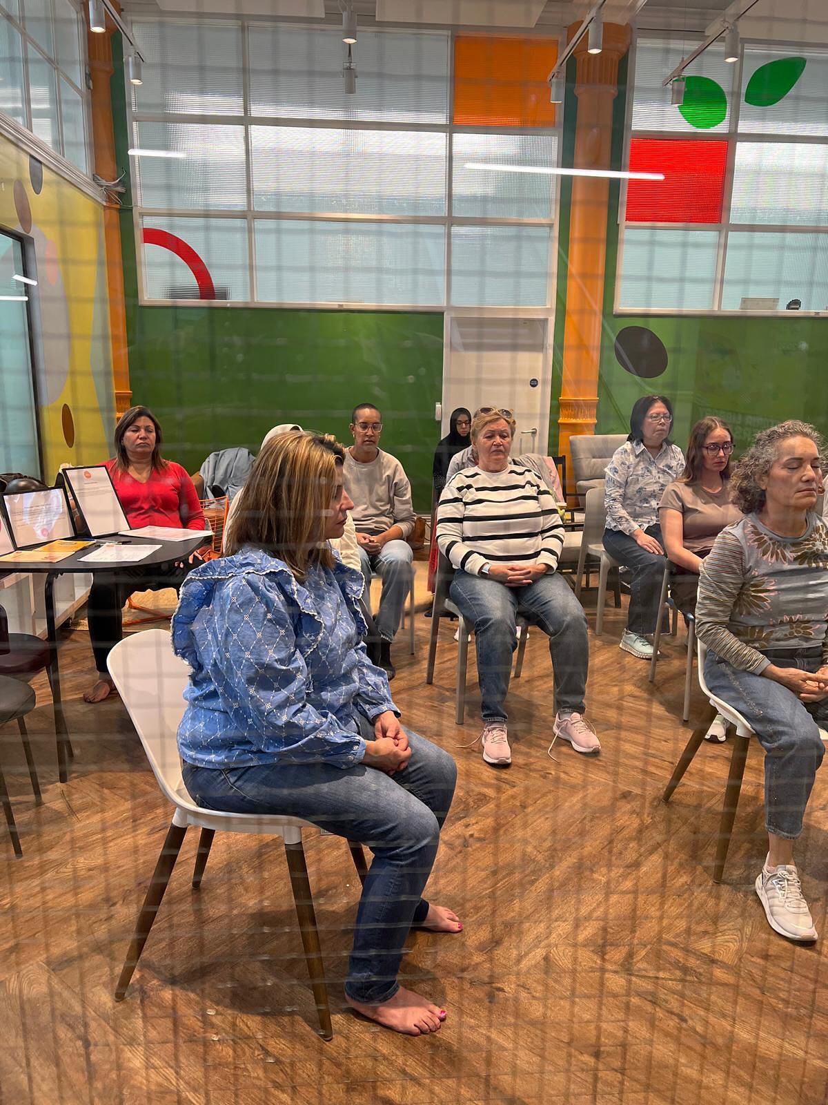 ✨ Full house today at our Women’s Hub ✨
We were thrilled to welcome 25 incredible women to join us! 💜
Today’s sessions included:
🪑 A relaxing Chair Yoga class with our amazing facilitator Nikita, focusing on gentle stretching and breathing exercises.
🏠 An informative workshop delivered by Shelter, covering the important topic of Disrepairs.
A huge thank you to everyone who joined us – your energy and participation make the hub such a special space. 🌸💫
#WomensHub #Community #ChairYoga #ShelterUK #womensupportingwomen