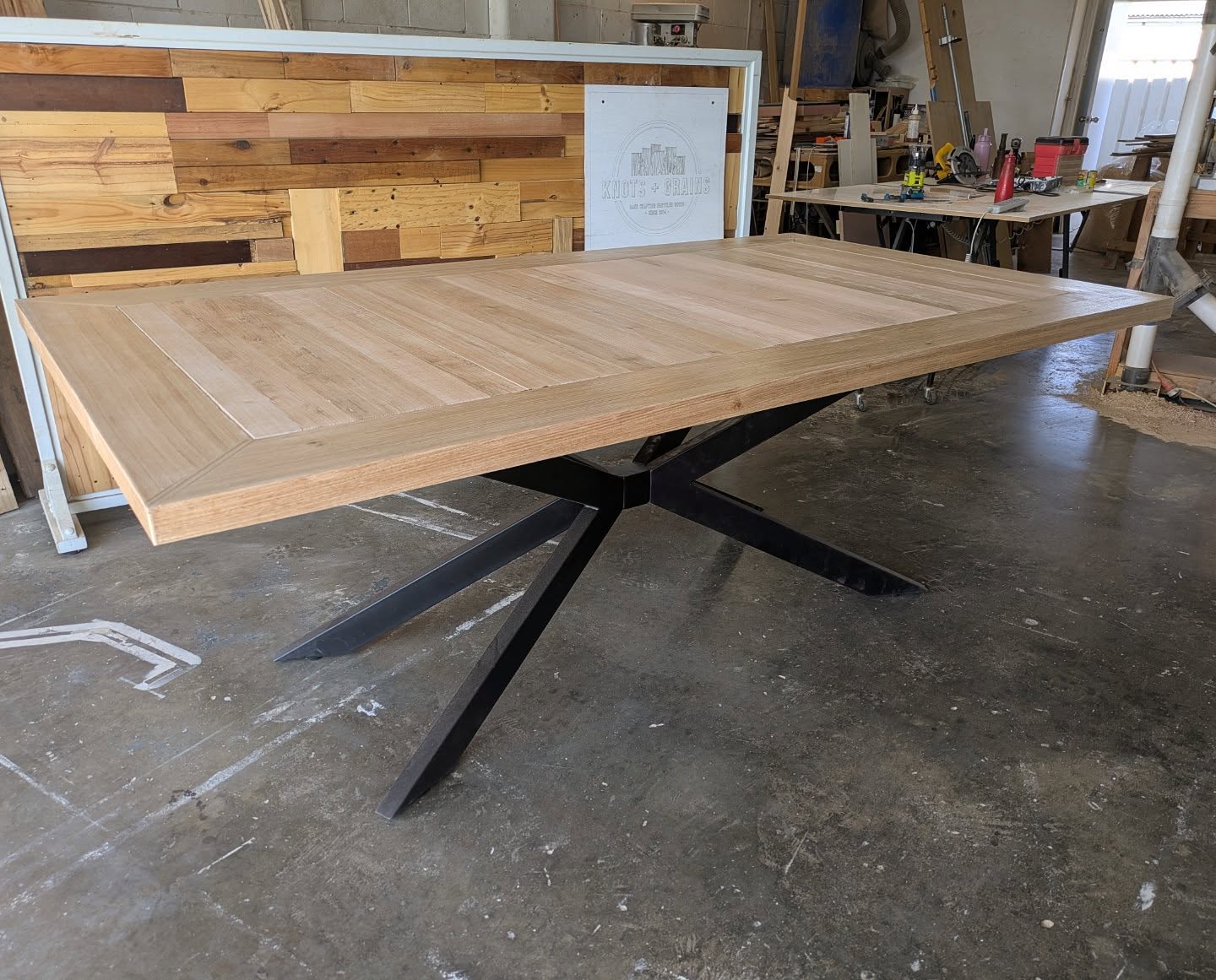 A gorgeous Tasmanian Oak dining table we recently completed. What makes this dining table extra special is that the table top panels are removable, revealing a dropped down felt area, for puzzle making!
Our customers are puzzle enthusiasts and wanted an area where they could make puzzles, but also use as a dining table. We loved creating this unique piece 🧩🫶
#knotsandgrains #puzzle #puzzletable #tasmanianoak #cuatommade #goldcoastbusiness