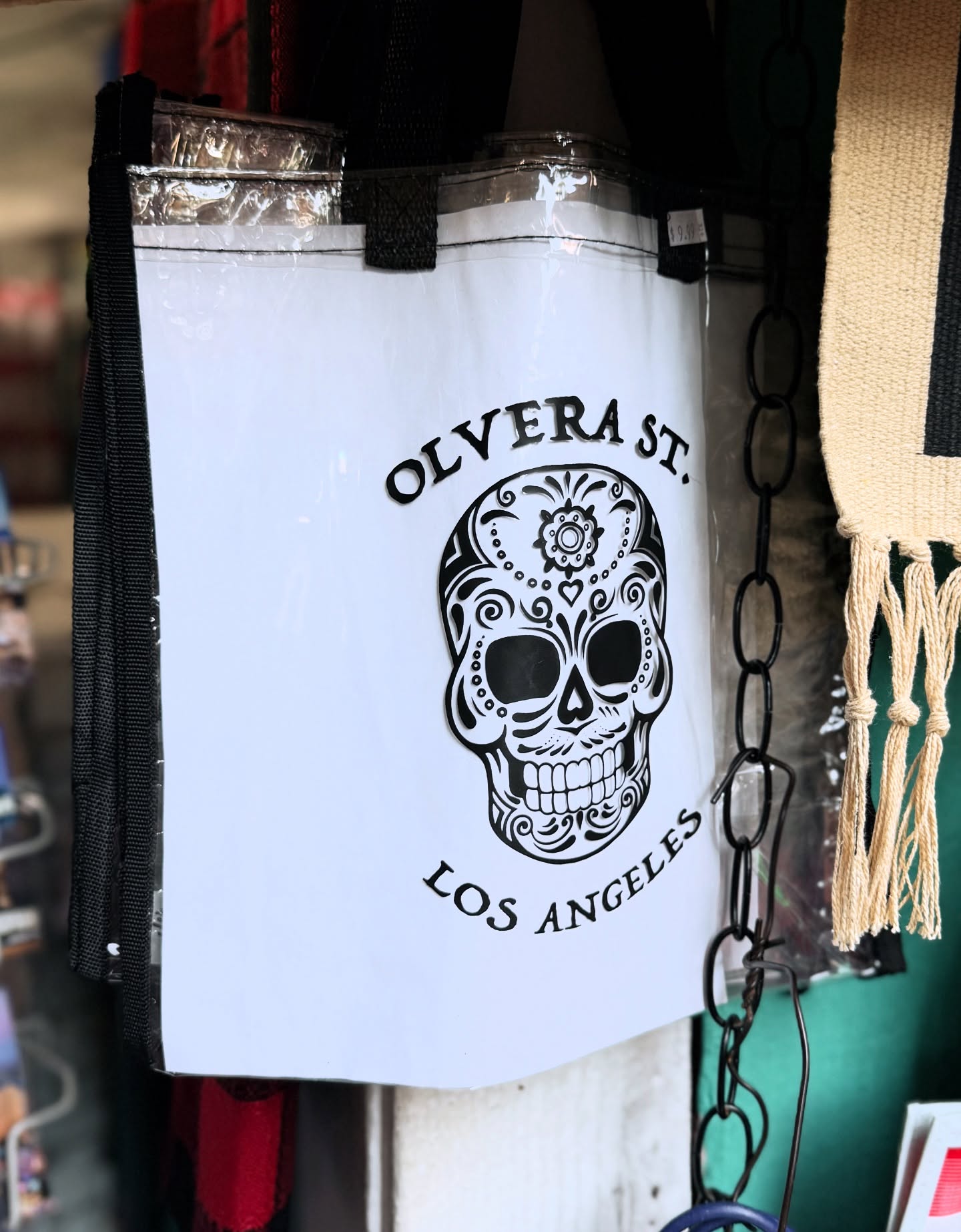 What a great day to explore Olvera Street 🪅
I listened to great music, chatted with locals, and savored fresh taquitos and caramel-filled churros. Culture and community come alive through music and food.
#HispanicHeritageMonth #CelebrateHeritage #OlveraStreet #CultureAndCommunity #HonoringTradition #CommunityConnections #HeritageAndHistory #CelebrateCulture #SharedStories #VoicesOfHeritage