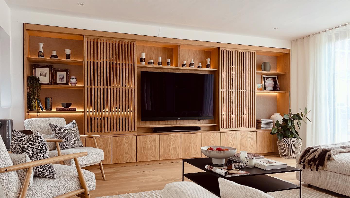 This media wall we fitted last year is looking π₯ The focal point of the room, it can change from TV viewing to art display depending on the occasion. With mood lighting to match.
So nice to see this room coming together. Canβt wait to get started on the next phase.