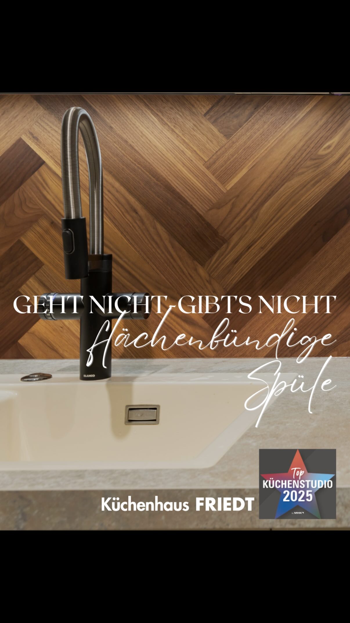 Geht nicht? Gibt’s nicht. – Bei uns schon.
Flächenbündige Spüle in einer ganz normalen Arbeitsplatte? Viele sagen: „Unmöglich.“ Wir sagen: „Machbar!“
Denn bei uns gibt’s keine Grenzen, sondern Lösungen. Für deine Traumküche setzen wir nicht auf Standard – wir machen deine Wünsche wahr.
Du willst eine Küche, die nicht nur gut aussieht, sondern auch hält, was sie verspricht? Kreative Beratung, ein unschlagbarer Preis und ein persönlicher Ansprechpartner direkt vor Ort?
Dann komm zu uns – wo „geht nicht“ nicht existiert.
#GehtNichtGibtsNicht #KüchenLiebe #Flächenbündig #küche #kuechenhausfriedt #kraichgau #küchenplanung #kitchen #küche #kücheninspo #kücheninspiration #interiordesign #interior