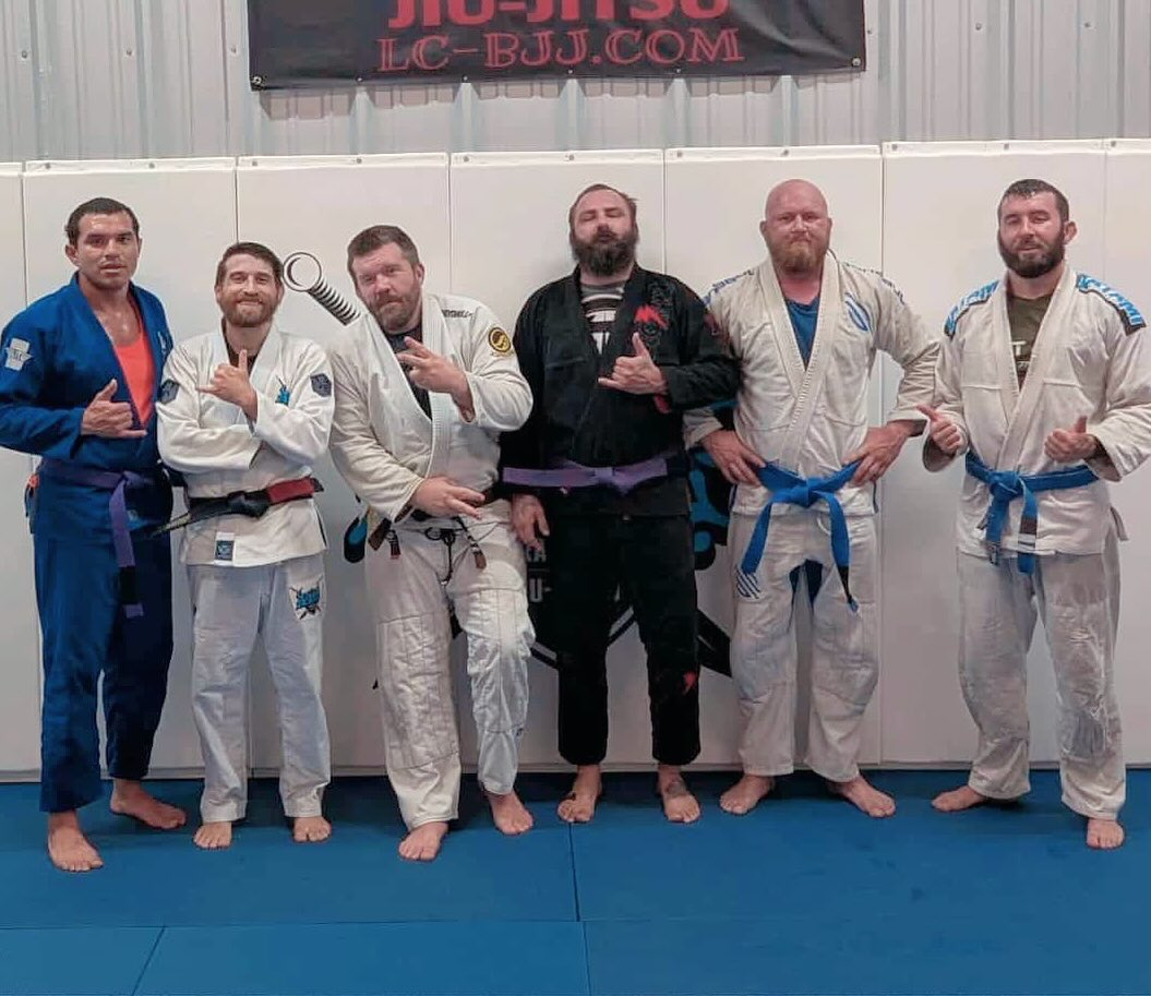 💥 Midday grind is starting to heat up 💥
Our lunch classes are picking up steam — great rolls, solid energy, and a perfect way to break up your day.
If you’ve been thinking about training but struggle with evening schedules, come get some work in during your lunch break. No crowds. No distractions. Just focused Jiu-Jitsu.
📍 ATOS League City Jiu-Jitsu
🕛 Midday Classes Now Running
💻 LC-BJJ.com
👊 Beginners welcome
#LCBJJ #LeagueCityJiuJitsu #BJJLunchBreak #MiddayTraining #AtosJJ #TrainHard #JiuJitsuLifestyle