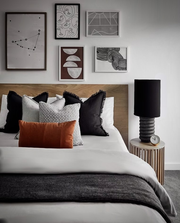 ✨ Cool, calm and completely her.
Layered textures, sculptural shapes, earthy accents and modern wall art make this bedroom the perfect retreat for our late teen girl who’s not into “girly girl” style. 🖤🤎
Ready to make your dream home a reality? To schedule your Complimentary Phone Consultation, simply click the link in the bio. 👆🏼
