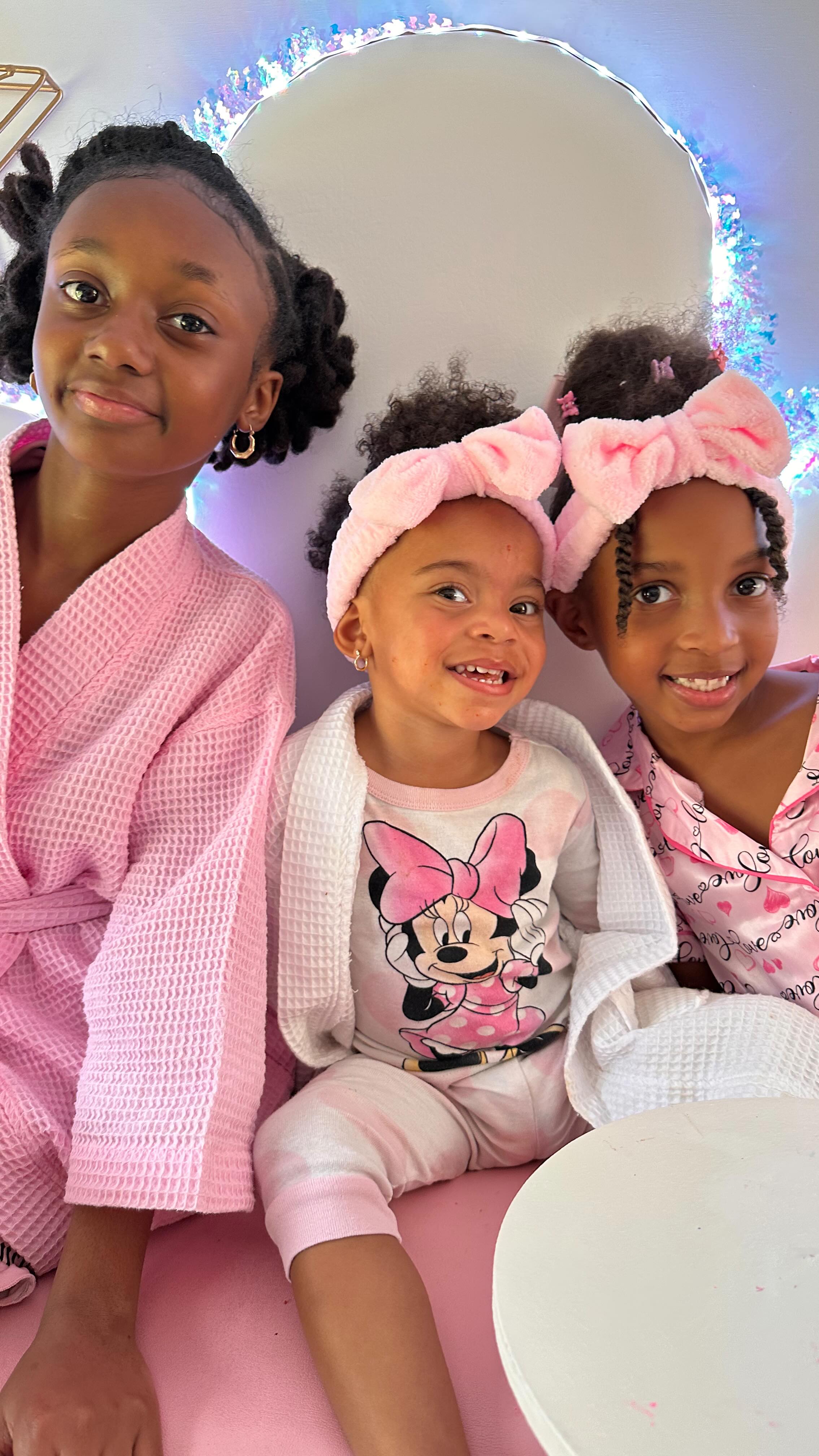 Our Mini Spa Day Party is perfect for little ones under 5! 💅💖 From gentle pampering to fun spa-inspired activities, it’s designed with toddlers and preschoolers in mind. Treat your tiny spa-goers to a safe, magical, and age-appropriate celebration they’ll never forget. 🎉👑
📍Serving Baton Rouge + surrounding areas
💌 Book now at twopeasinaspa.com