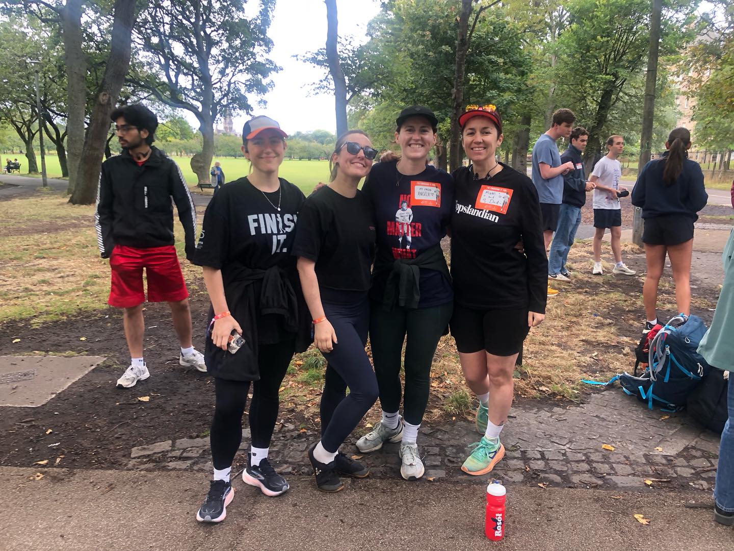 For Terry, For Angela! Thanks to @edinburghmedicsrc for organising a #terryfoxrun right here in Edinburgh ā„ļøš and thanks @anna89.jpg @krystalevanscomedy and @lozidigress for joining! Donations are still rolling until the 21st, when my family will walk the Confederation Bridge! Donate if you can, link in bio āØalways an honour to run in Angelaās memory for something she cared about