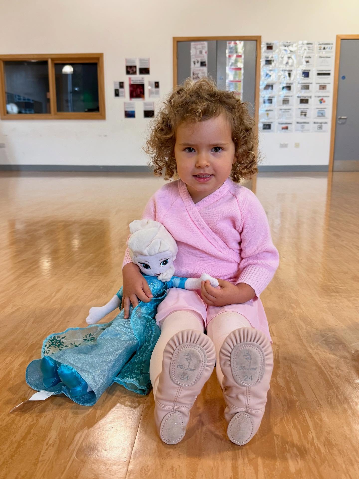 One of our gorgeous Pre-Primary Ballet & Musical Theatre stars arrived to class on Saturday beaming with pride in her brand-new uniform - a special birthday gift she just couldn’t wait to wear! 🩰✨
We’re so excited to welcome even more little dancers into our world of creativity. 🌟 Our brand-new class for ages 2–4 launches tomorrow at our beautiful new studio space!
✨ Come along for a FREE trial and see your little one shine!
📧 info@learts.co.uk
📞 07309 937302
🔗 Register via the link in our bio
#LeartsTheatre #LeartsCreativeStudio #DanceEastGrinstead #EastGrinsteadKids #ToddlerDanceClass #MiniBallet #ISTDBallet #ToddlerActivities #MusicalTheatreKids #LittleDancersBigDreams #KidsDanceClass #EastGrinsteadMums #CreativeLearning #DanceForToddlers #BalletUniformJoy