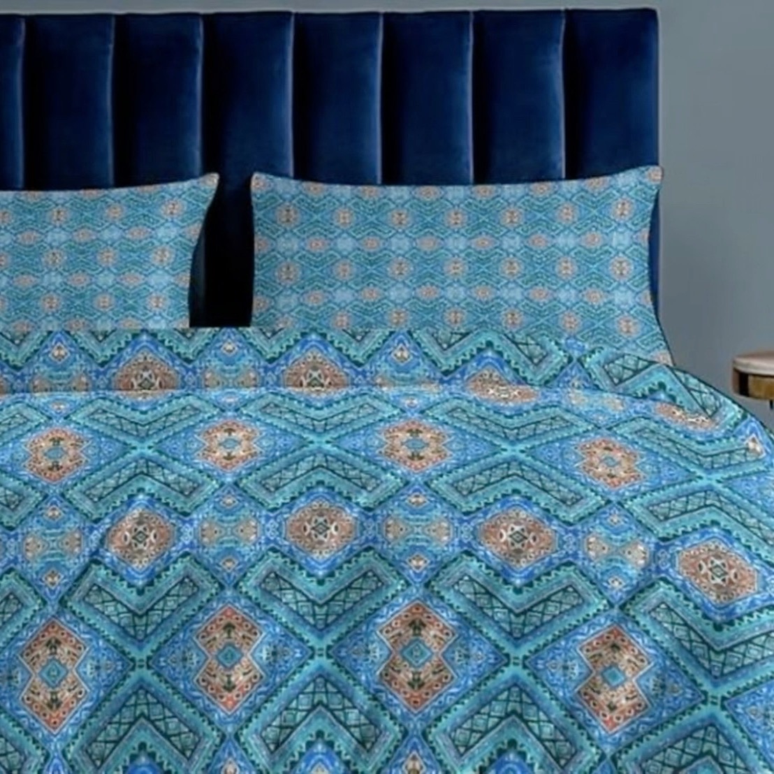 Bedding! Yes Please! This set will make your bedroom look fresh and cozy. @interior @colouryourlife @kive.ai Check us out on: www.jimjimco.com