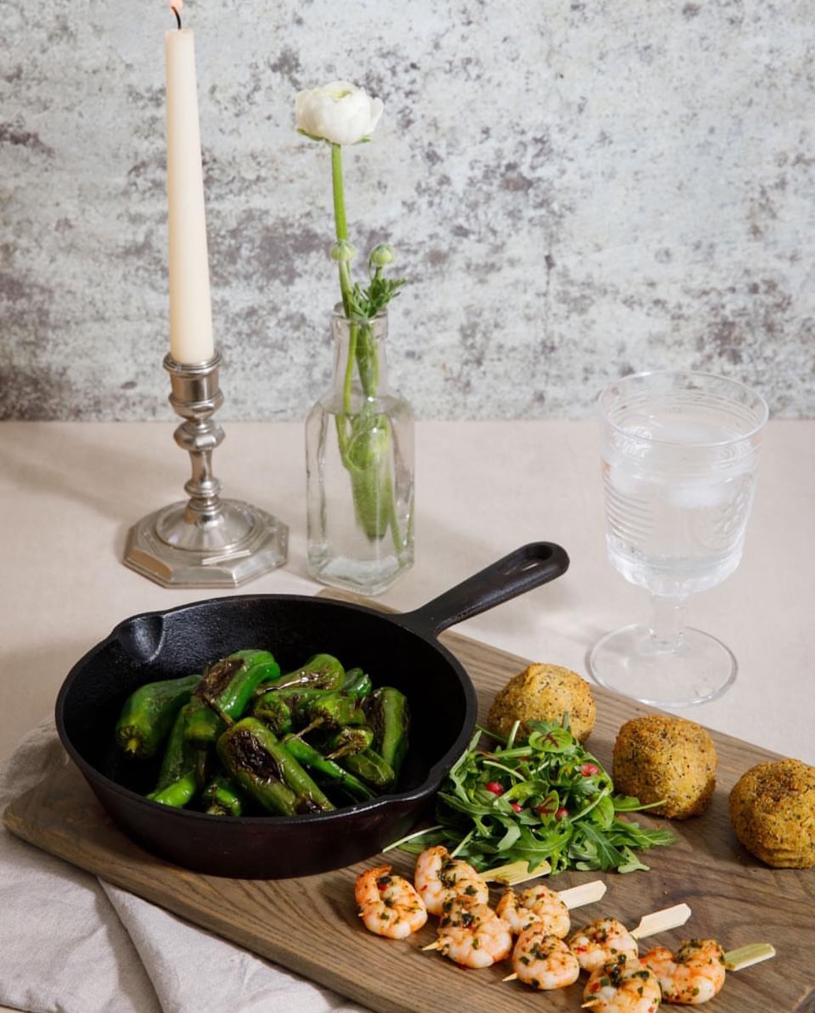 Let’s talk Wedding Catering with the lovely Pip from @stone_skillet
Take a listen to our chat all about how to choose your menu, what the options might be and why local is yummy!
Our third video episode is out now on YouTube - link in bio
And don’t forget to subscribe to our little channel too @wildlywedpod with Vicky @spotonceremonies and Keshira @keshiracreativeevents
#wildlywedpod #weddingcatering #weddingfood #stoneandskillet #weddingplanningpodcast #ukweddingplanning