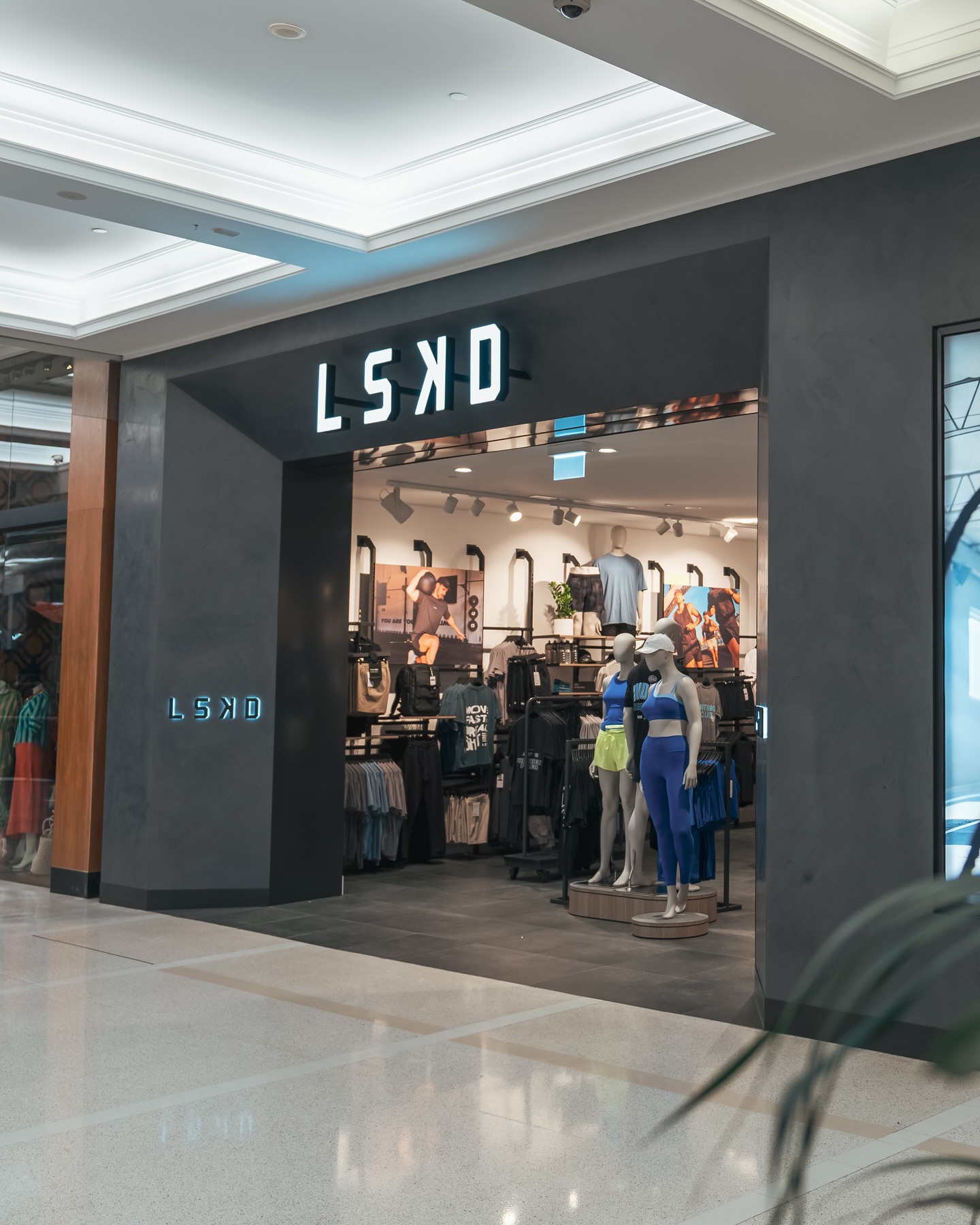 An epic looking store built by @mptprojects finished off with epic signage delivered by @bengadesigns , installed by Evolve in a day π₯
Stoked to be apart of the newest @lskd / @lskd.stores build at Indooroopilly ππ½