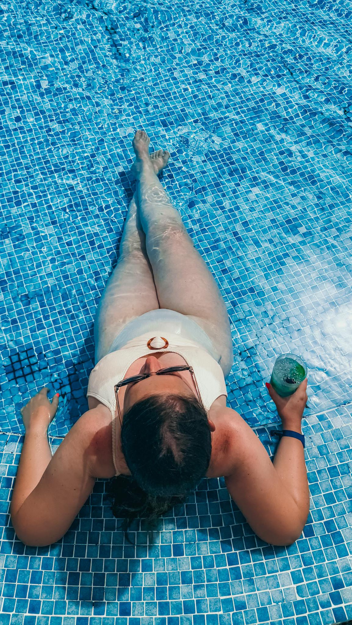 Une semaine à Fuerteventura entre dunes de sable, plages de rêve et hôtel all inclusive 🍹☀️
On a adoré alterner entre découvertes de l’île 🏜️🌊 et pur farniente à l’hôtel (ça nous arrive rarement, mais ça fait un bien fou de juste profiter )
#fuerteventura #canaries #voyage #plage #farniente