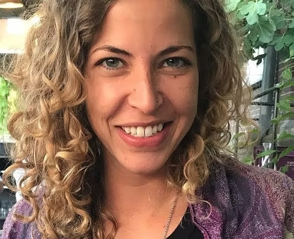 ⨠Inside Karunika: The Inner Studio āØ
If Mer arrived in 2024 as a wave of transformation, Yanna has been the steady current shaping our inner world. As co-owner of Karunika Spiritual Center, she curates our Inner Studio, an open space for practice, exploration, and integration.
Here youāll find a rich spectrum of experiences: breathwork, yoga, meditation, sound baths, Thai massage, and even prenatal yoga. This is a place to move beyond routine, to experiment with different techniques, and to discover the practices that truly resonate with you.
While Mer brought a whirlwind of change and play to Karunika, Yanna holds the grounding energy, creating a sanctuary where you can explore in freedom, deepen your awareness, and integrate your own processes.
Karunikaās Inner Studio is more than a schedule of classes; itās an invitation to experience meditation in motion, sound, touch, and breath, a whole world of exploration designed to meet you where you are.
LOVE,
Karunika Team
What practices are you curious to explore this year? Share with us in the comments.
#KarunikaSpiritualCenter #InnerStudio #Breathwork #Meditation #SoundBath #Yoga #ThaiMassage #PrenatalYoga #ExploreWithin