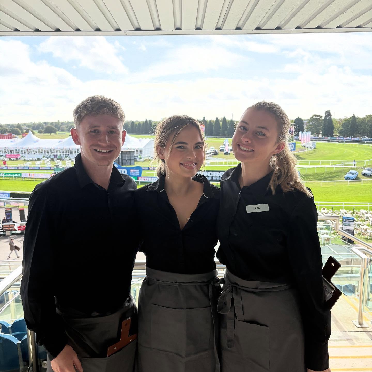 🏇ST LEGER 🏇
As always a fantastic 3 days for our amazing hospitality teams at Doncaster Racecourse last week for their biggest meet of the year!
Very proud to support two clients; both on the main site and the marquee village 🎪