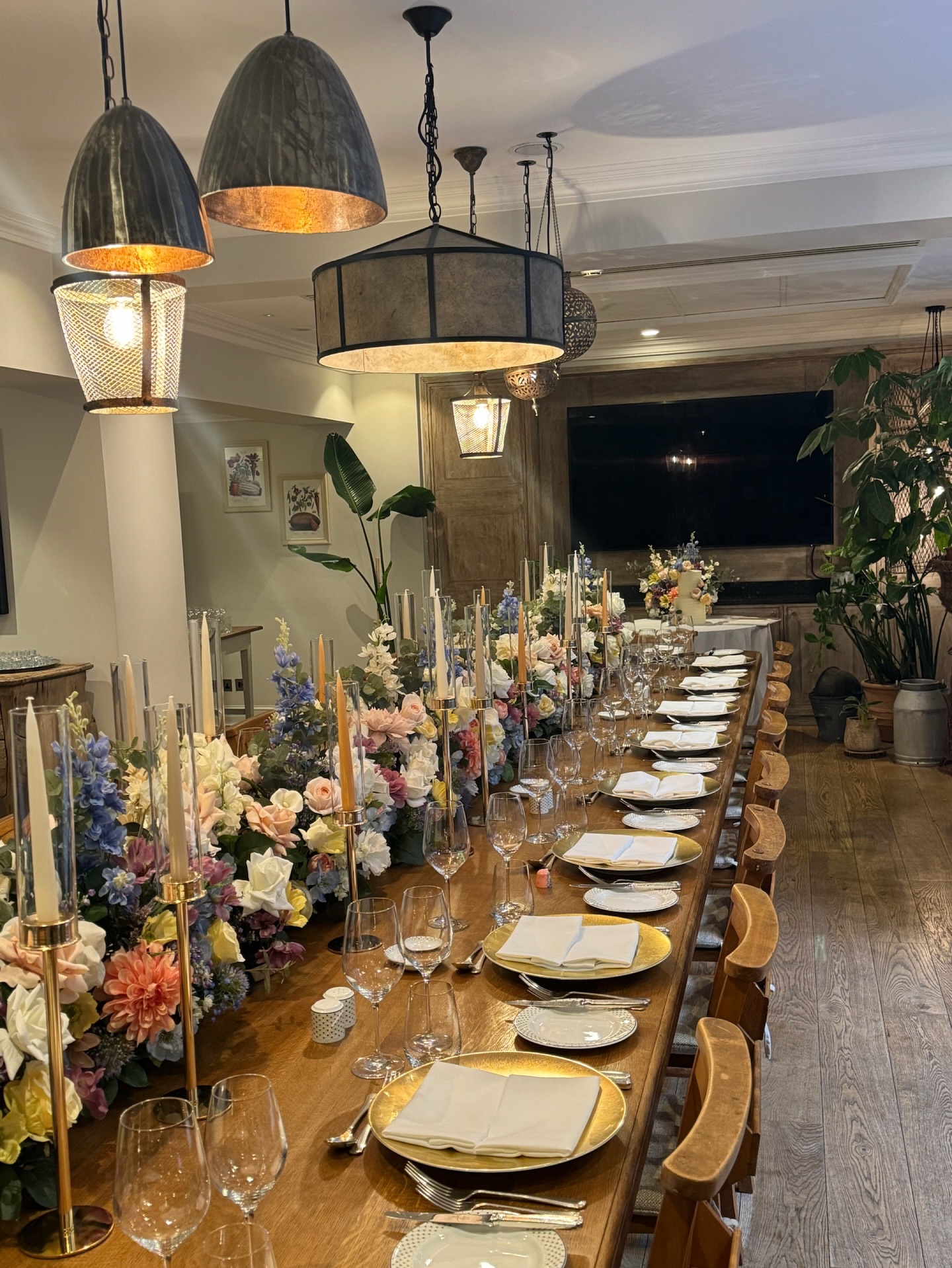 A little peek at our recent set up in the Conservatory Room @langham_london ✨🌿
Fresh flowers will always have their magic, but sometimes faux is the perfect choice too — and that’s absolutely ok.
With our high-quality faux florals, you can still enjoy a premium, elegant look without compromise.
Why some of our clients choose faux:
💐 Cost-friendly without losing the wow factor
💐 A more sustainable option, reducing waste
💐 Allergy-friendly for guests sensitive to pollen
💐 Always picture-perfect — no wilting, no drooping
For this tablescape, we paired luxe faux florals with gold accents and candlelight, creating a setting that felt timeless, romantic, and welcoming. Proof that beauty doesn’t always have to be fleeting. ✨
If you had to choose for your next celebration — fresh or faux — which would it be, and why? We’d love to know! 🌸
#TablescapeDesign #LanghamHotel #LuxuryEvents #FauxFlorals #TablescapeGoals #premiumfauxflorals #tablescaping #privatedining #civilweddinglunch #marylebonetownhallwedding #tablescapestyling