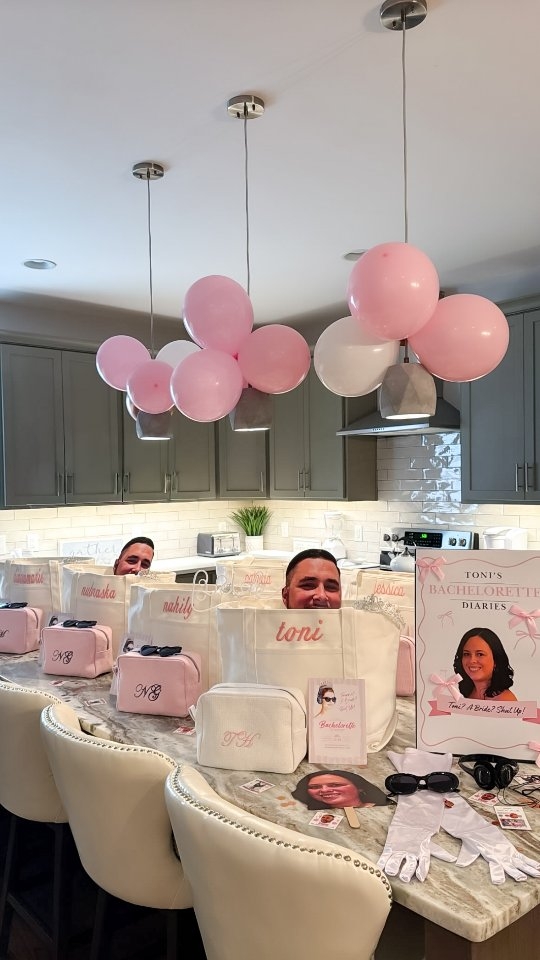 Princess Bach for a Princess Bride ๐ค๐
#thebridebash #princessdiariesbachelorette #nashvillebachelorettedecor #nashvillebachelorettedecorator #nashvillebacheloretteparty