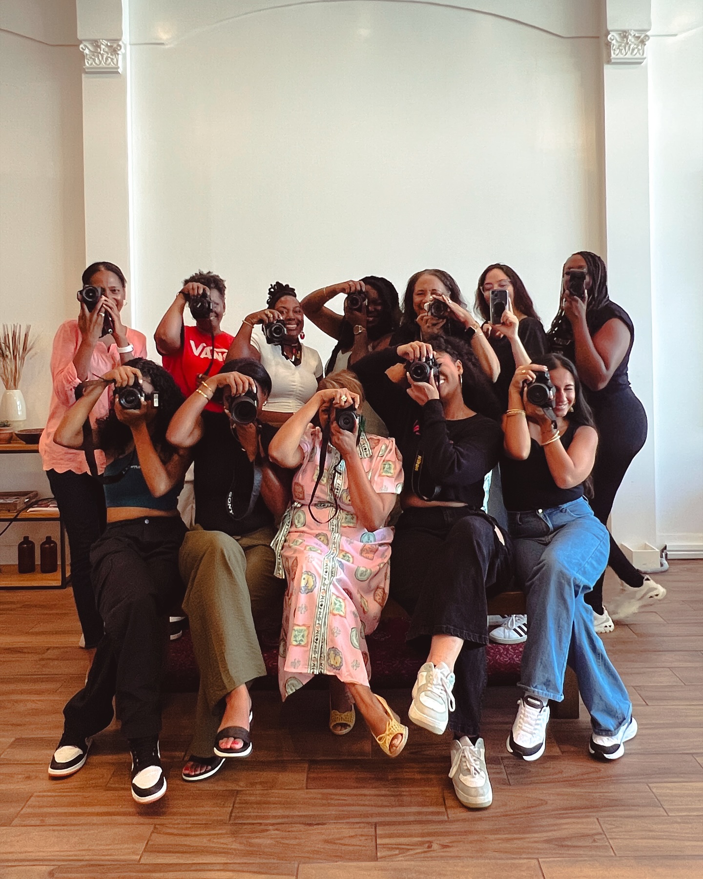 Love my community! Providing spaces for black women and WOC to thrive is one of my passions. 💖 📷
Wrapped up an amazing food photography workshop with @blackgirlsshoottoo and @flavorsfromafar.co with @goldenjoyphotography
The energy and enthusiasm was so much fun! Can’t wait for more events this fall! Such a great group of creatives.
Check our website for upcoming events.
Photo by @goldenjoyphotography ✨
#blackwomenphotographers #blackwomen #creatives #photographyworkshop #photographycommunity #blackevents #blackownedbusinesses #blackcreators #womeninphotography