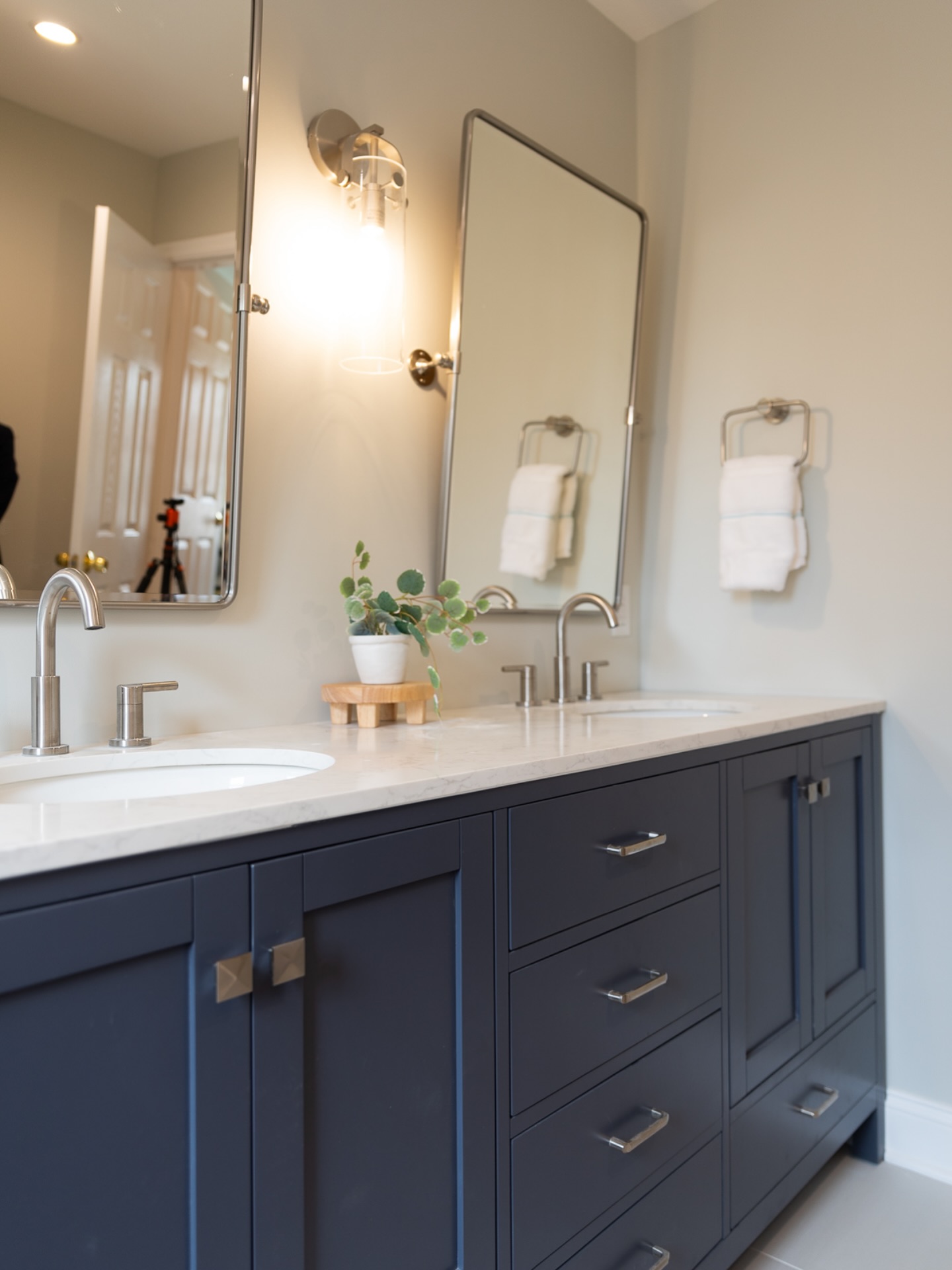 A KLI haiku:
Meeting our clients needs
Always makes us happiest
With clean, simple style
(Taking a bow) 😉🫶🏼
#SUNYAlbany
#katielynneinteriors
#YouAreWelcomeWorld